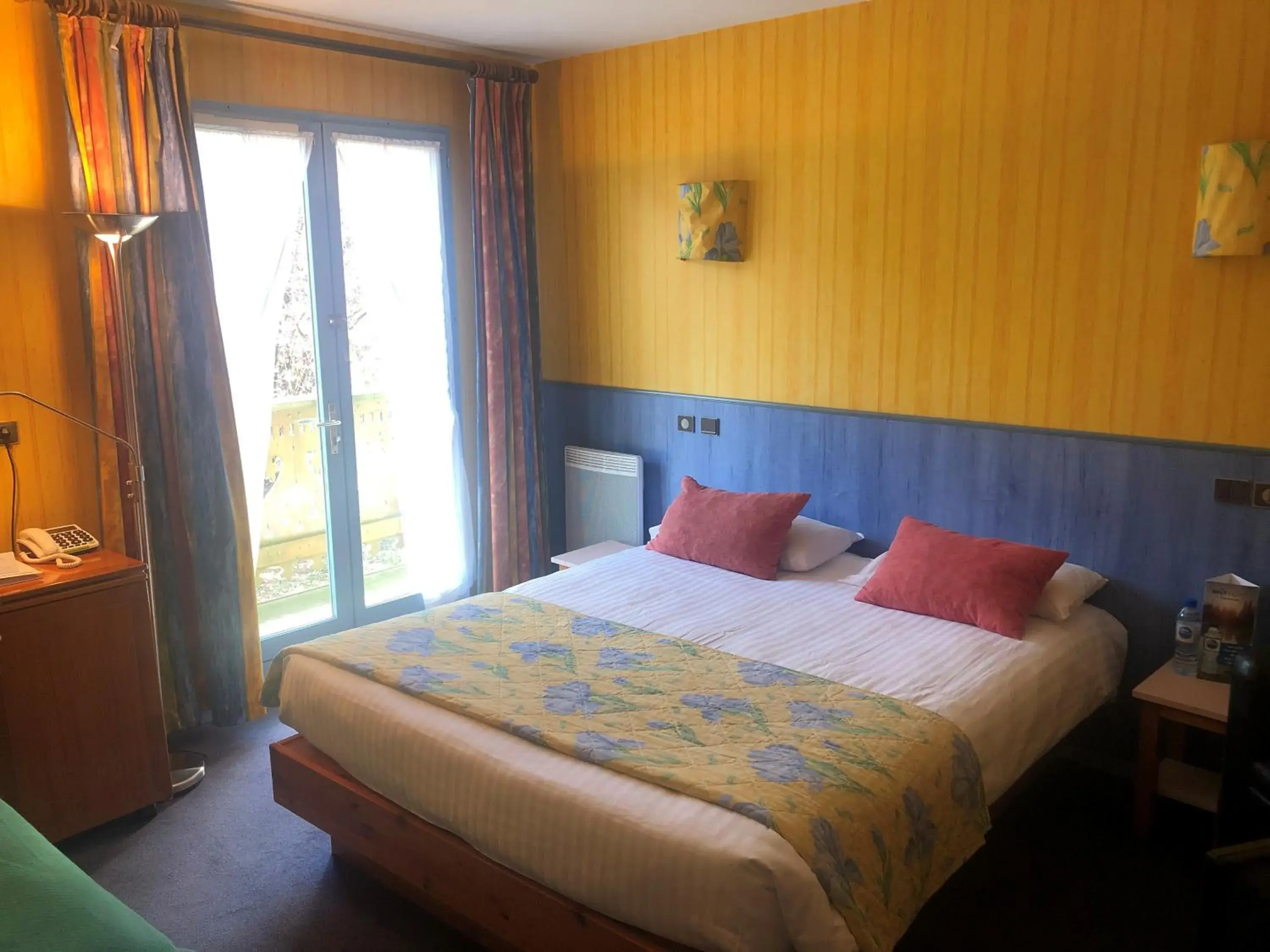 Comfort Triple Room in Brit Hotel Florimont Comfort Triple Room in Brit Hotel Florimont