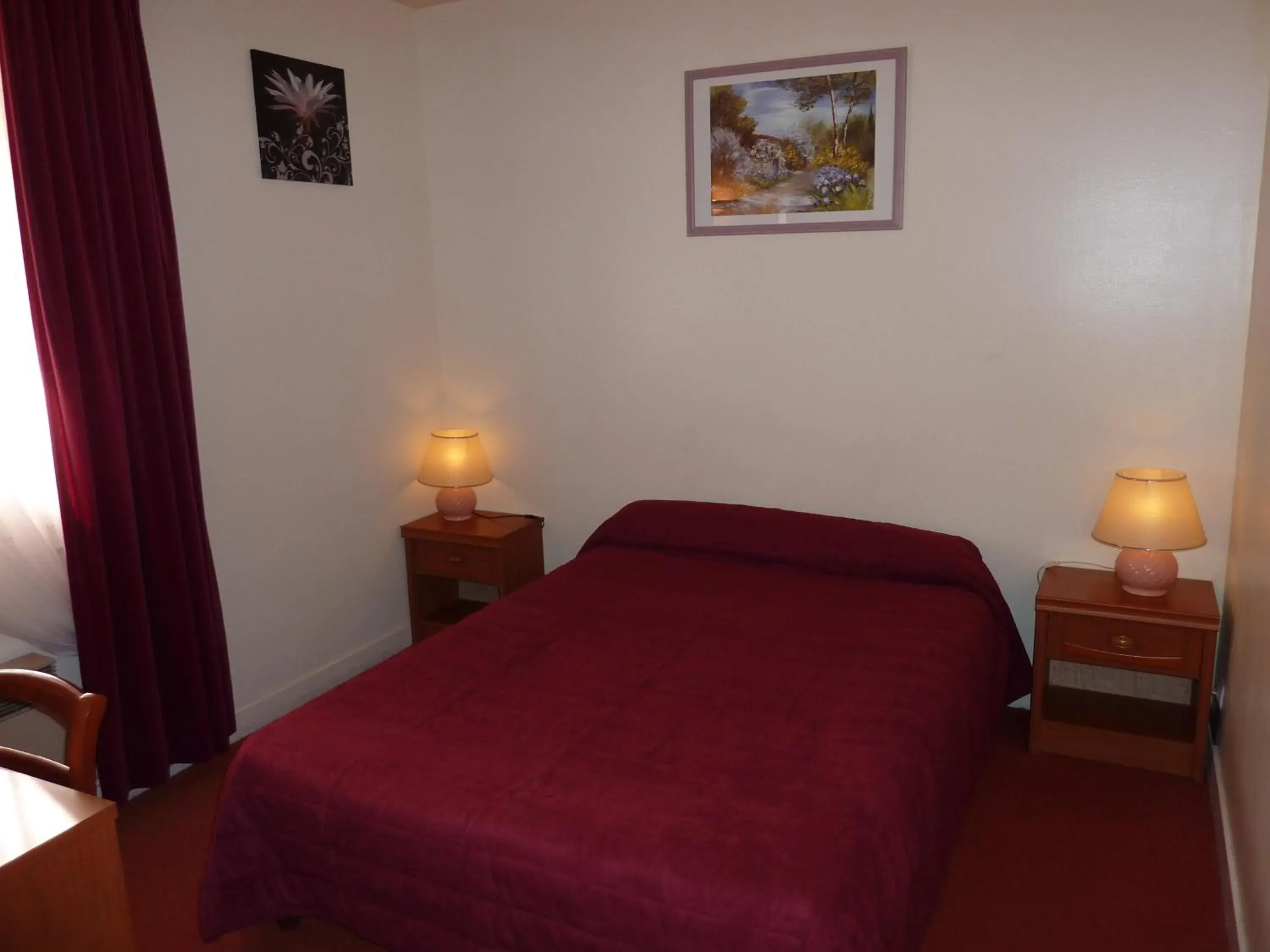 Single Room in Longo Mai Single Room in Longo Mai