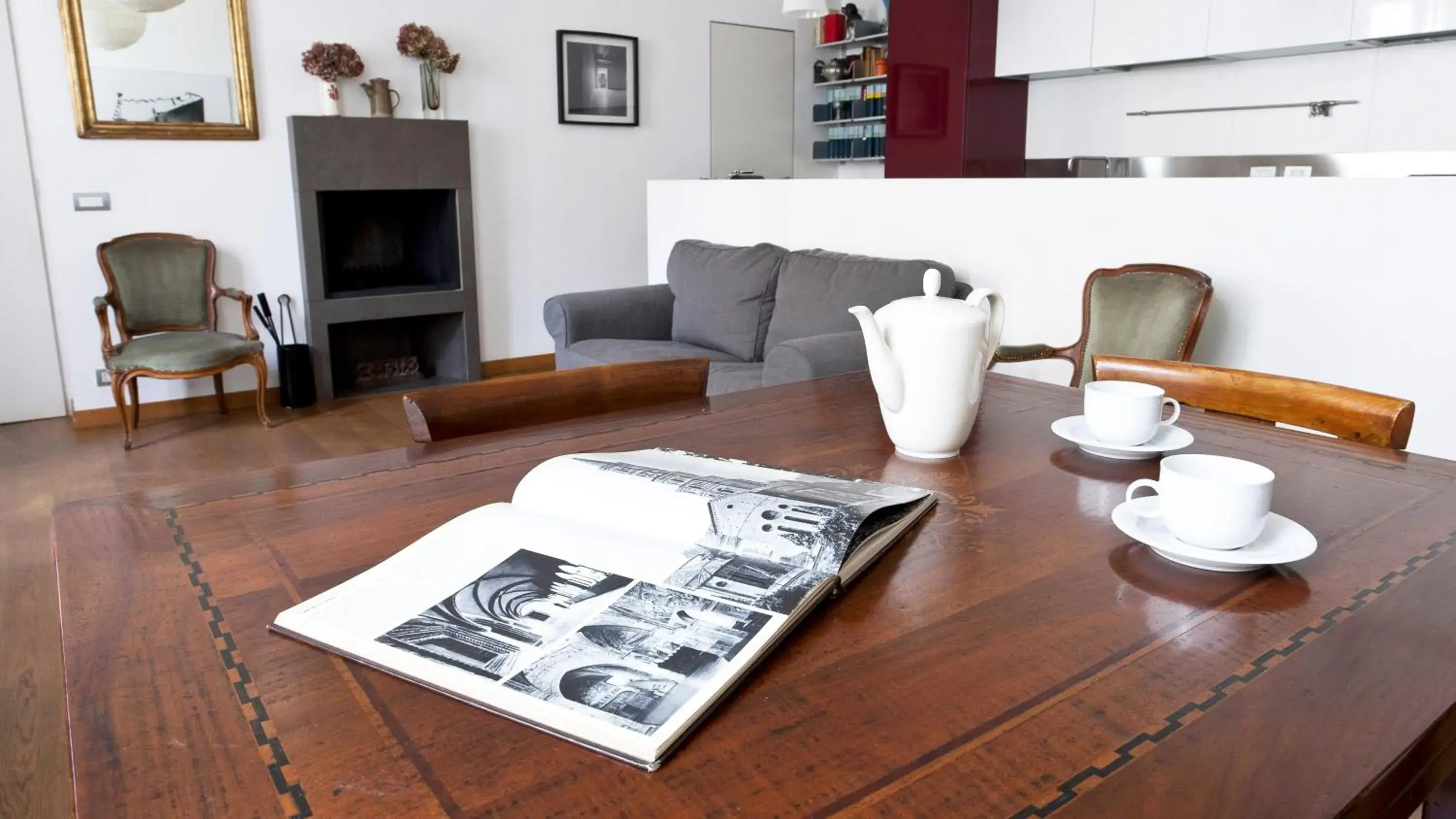 Two-Bedroom Apartment in Italianway - Vincenzo Monti 52 Two-Bedroom Apartment in Italianway - Vincenzo Monti 52