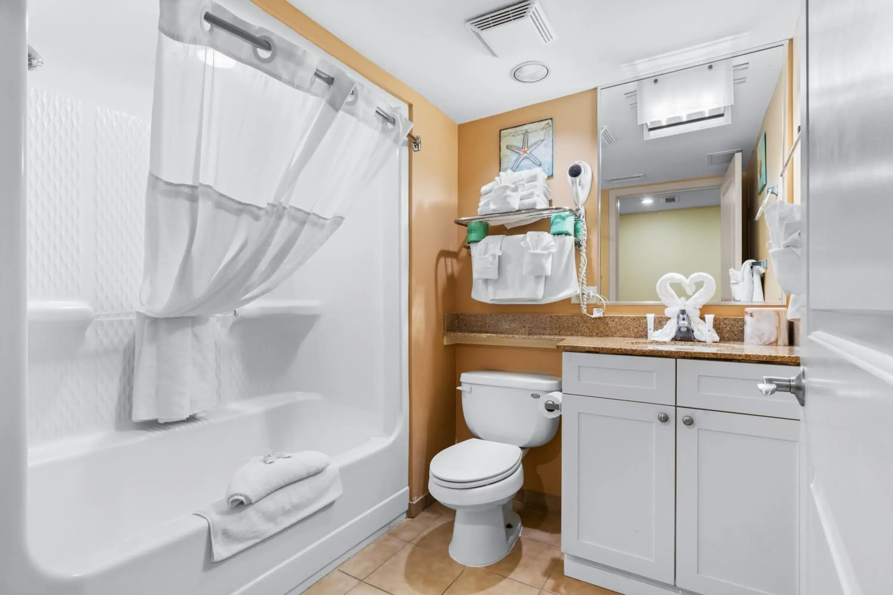 Two-Bedroom Suite - Ocean Front in Seaside Resort Two-Bedroom Suite - Ocean Front in Seaside Resort