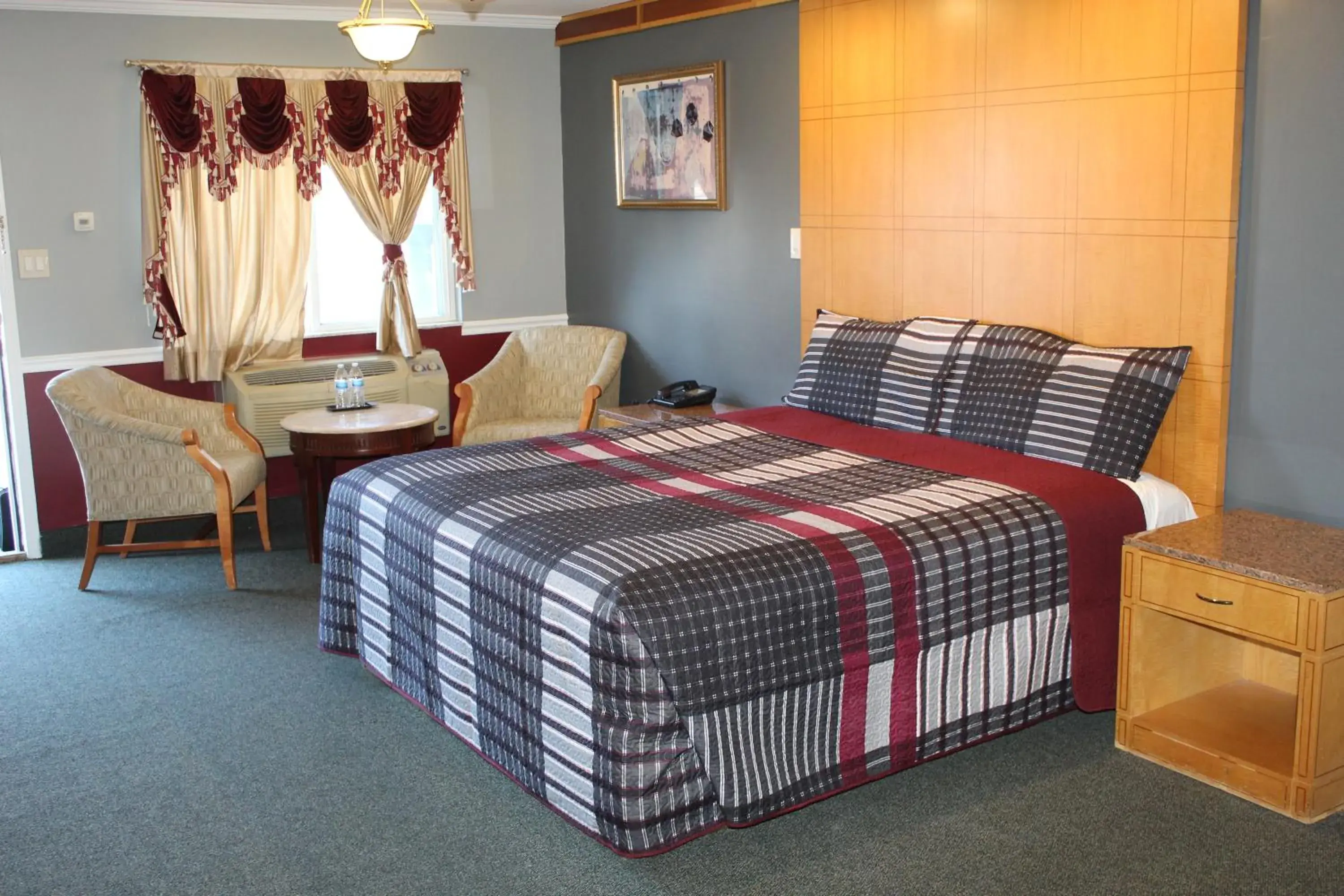 Superior King Room - Non-Smoking in Liberty Inn Absecon Atlantic City Superior King Room - Non-Smoking in Liberty Inn Absecon Atlantic City