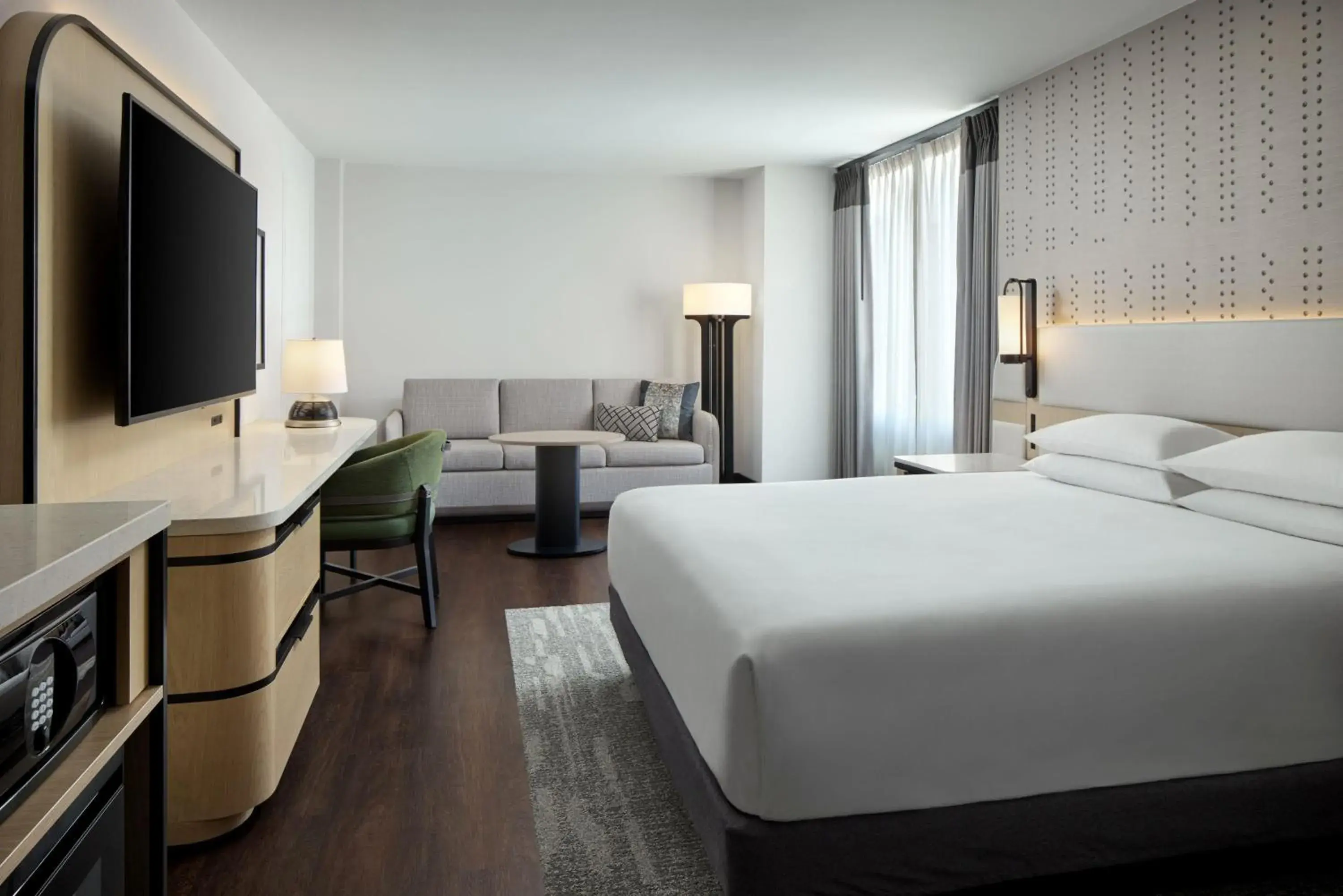 Corner King Room in Hyatt Regency Washington on Capitol Hill Corner King Room in Hyatt Regency Washington on Capitol Hill