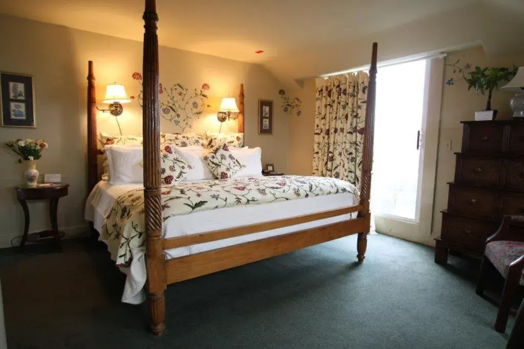 Standard Queen Room in Admiral Fitzroy Inn Standard Queen Room in Admiral Fitzroy Inn