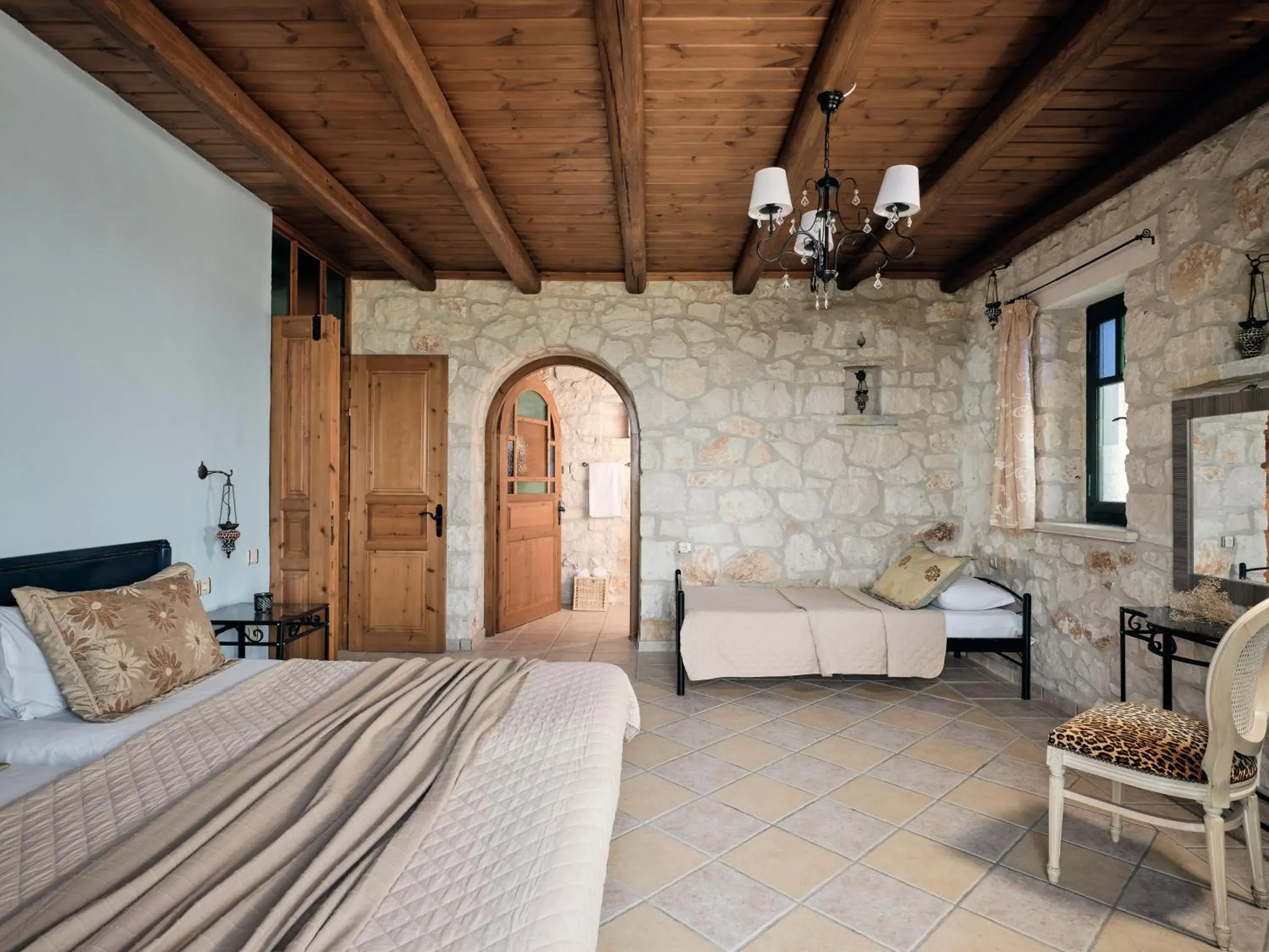 Three Bedroom Master Suite with Sea View - Split Level in Diamond Suites Three Bedroom Master Suite with Sea View - Split Level in Diamond Suites