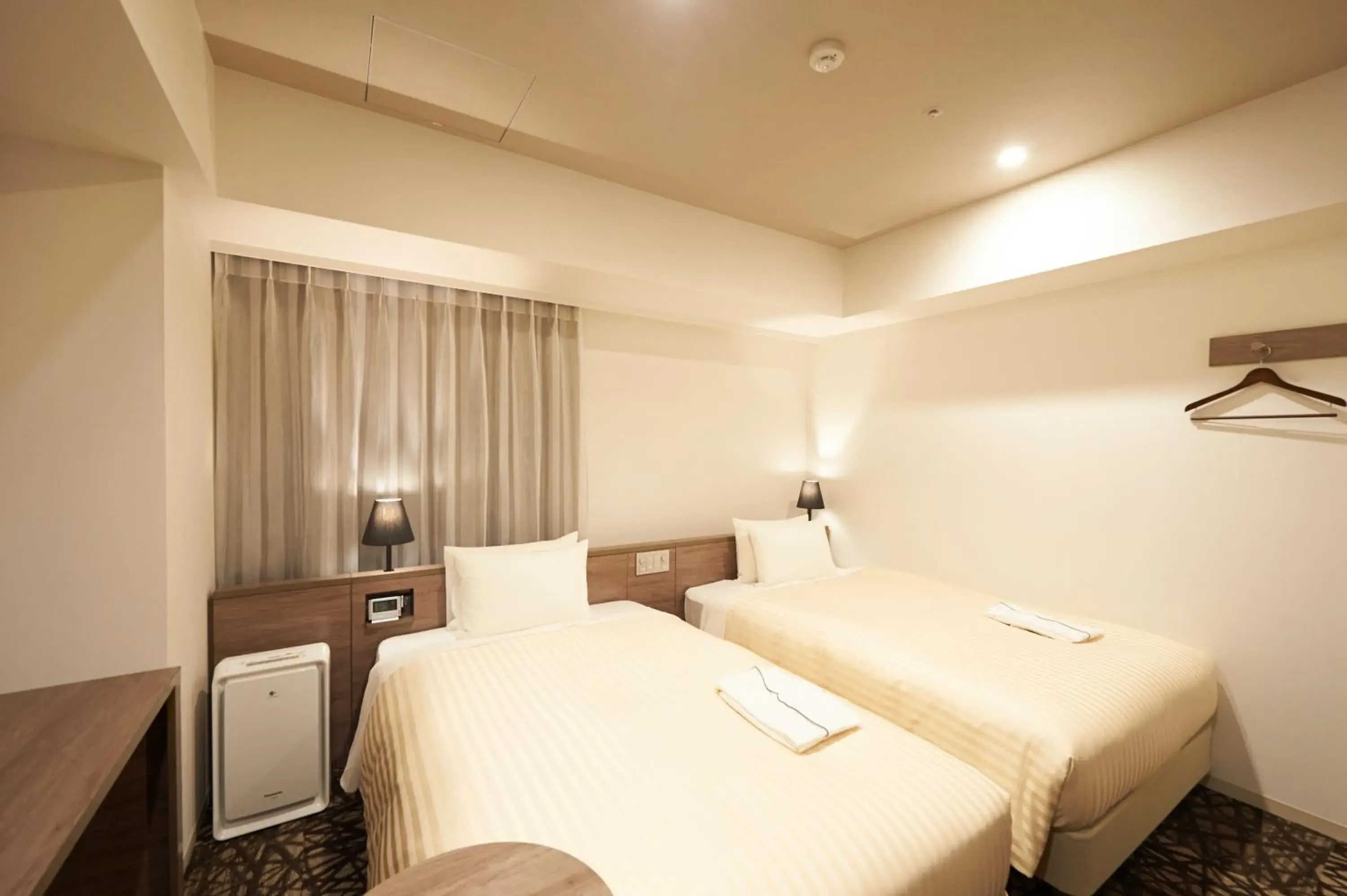 Deluxe Twin Room - single occupancy - Smoking in Sotetsu Fresa Inn Ginza-Nanachome Deluxe Twin Room - single occupancy - Smoking in Sotetsu Fresa Inn Ginza-Nanachome