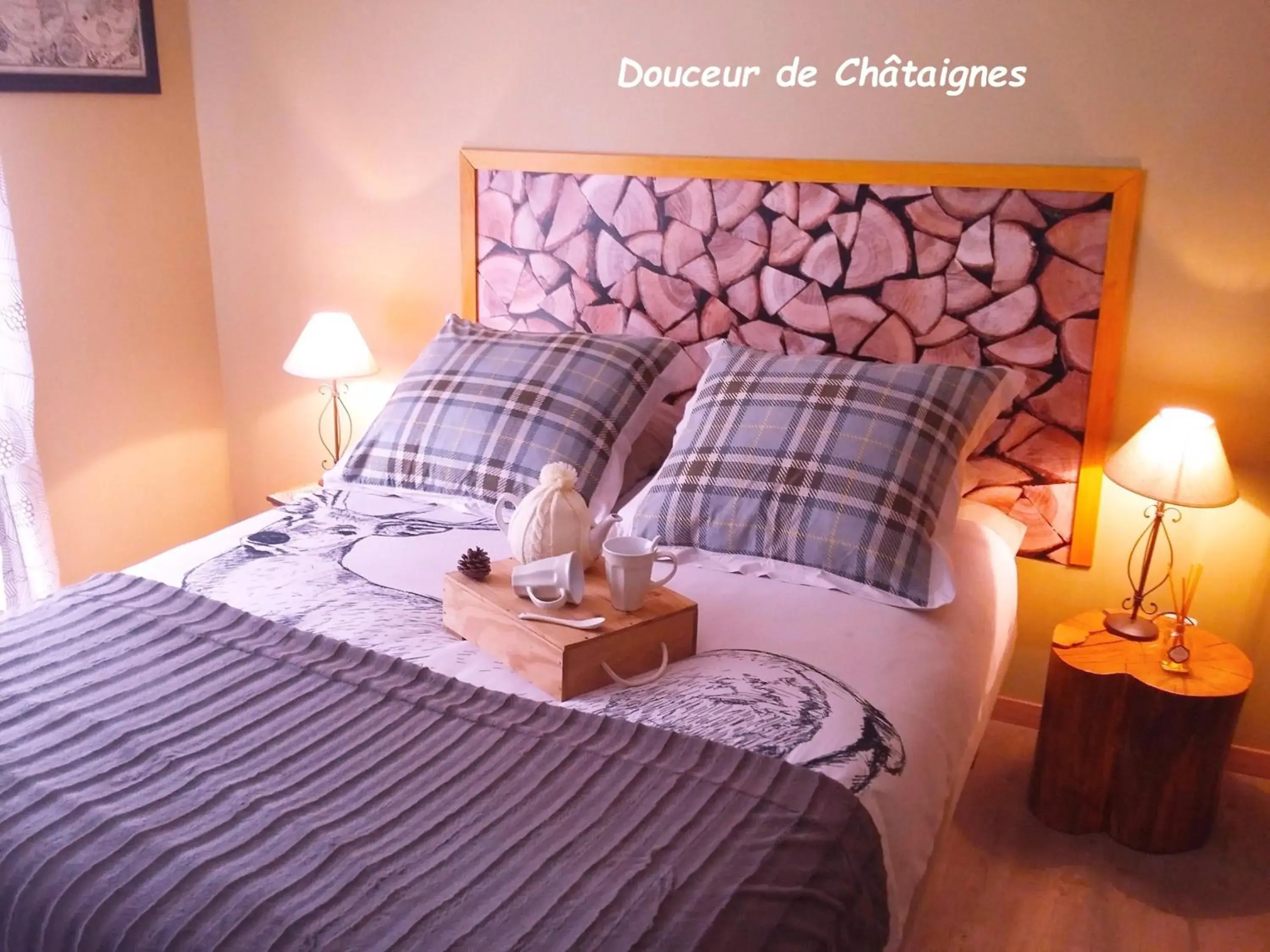 Double Room with Mountain View - single occupancy in Du Coté de Lacoume Double Room with Mountain View - single occupancy in Du Coté de Lacoume
