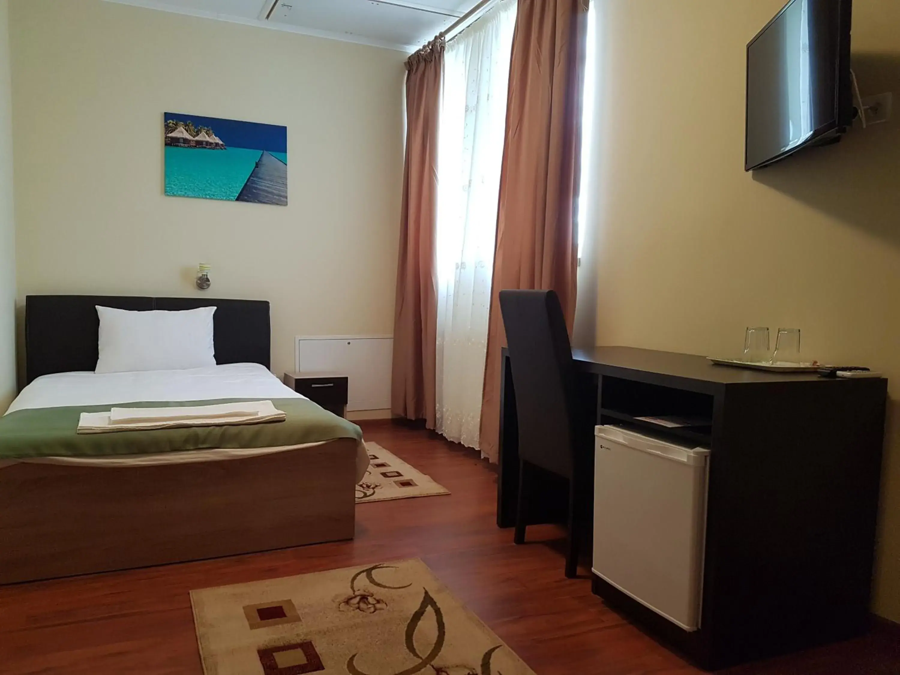 Single Room in Hotel New Single Room in Hotel New