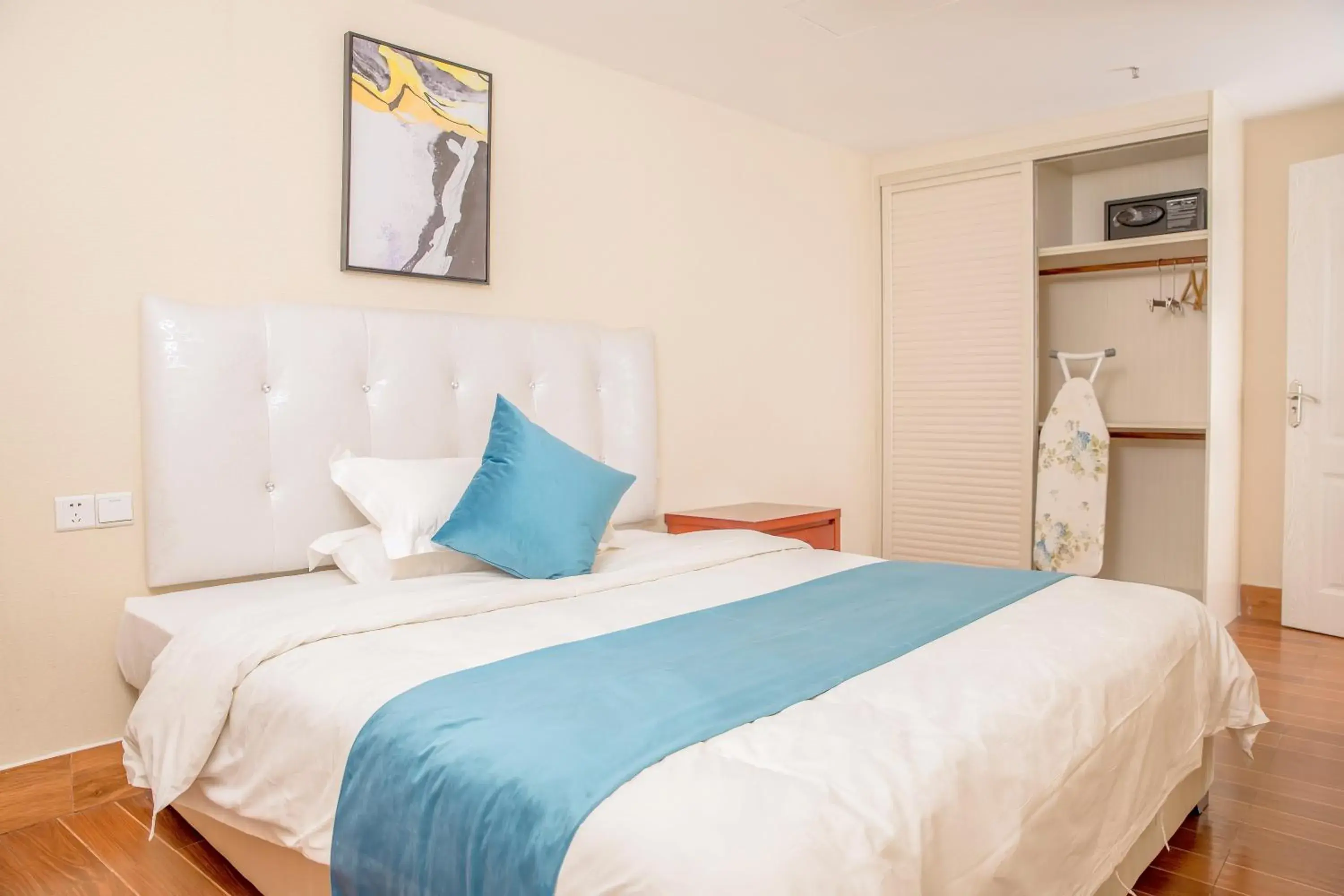 Deluxe Three-Bedroom Apartment in Guangzhou Boman Apartment Zhengjia Huanshi Branch Deluxe Three-Bedroom Apartment in Guangzhou Boman Apartment Zhengjia Huanshi Branch