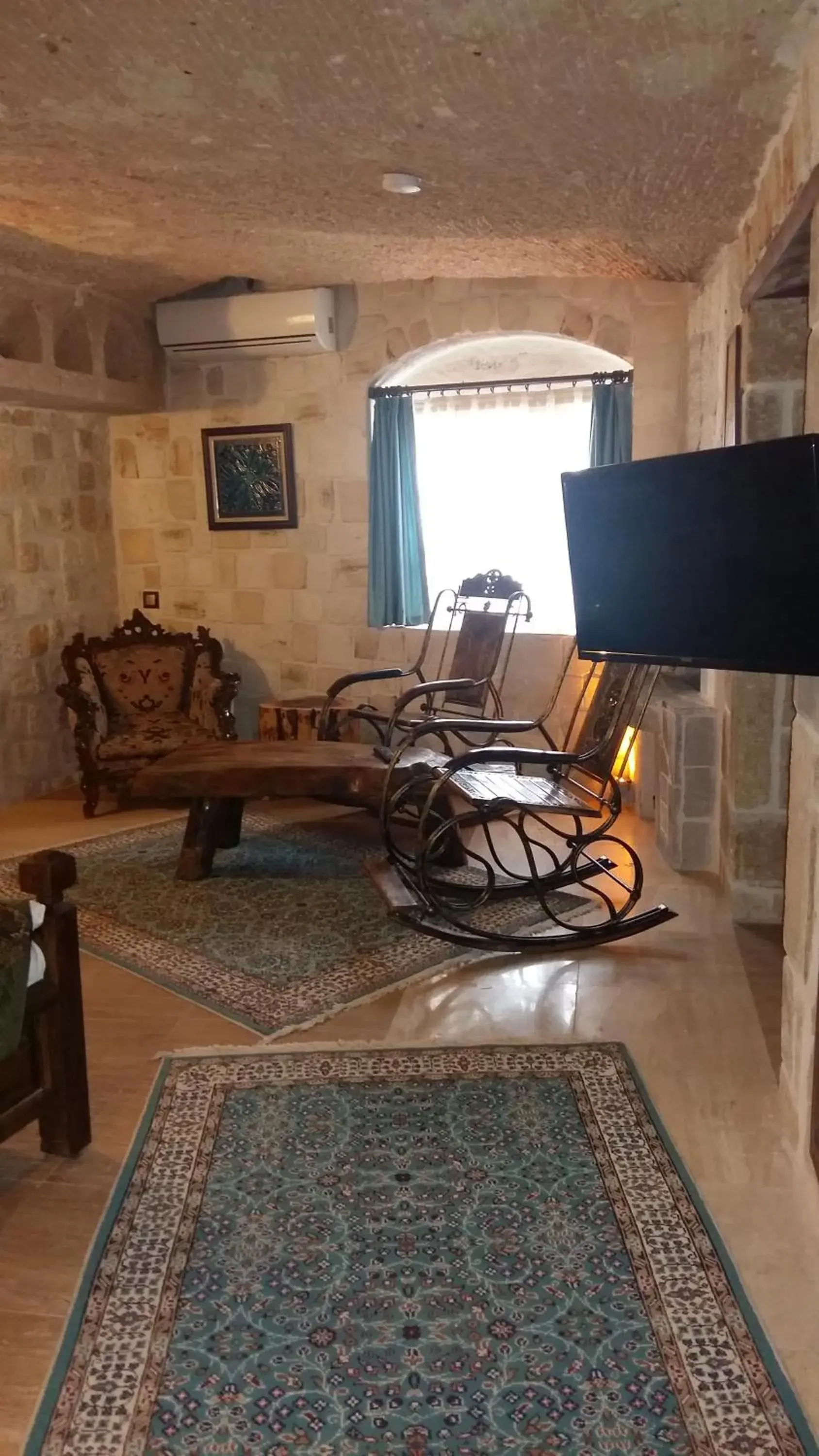 Junior Suite in Oread Cave Suites Junior Suite in Oread Cave Suites