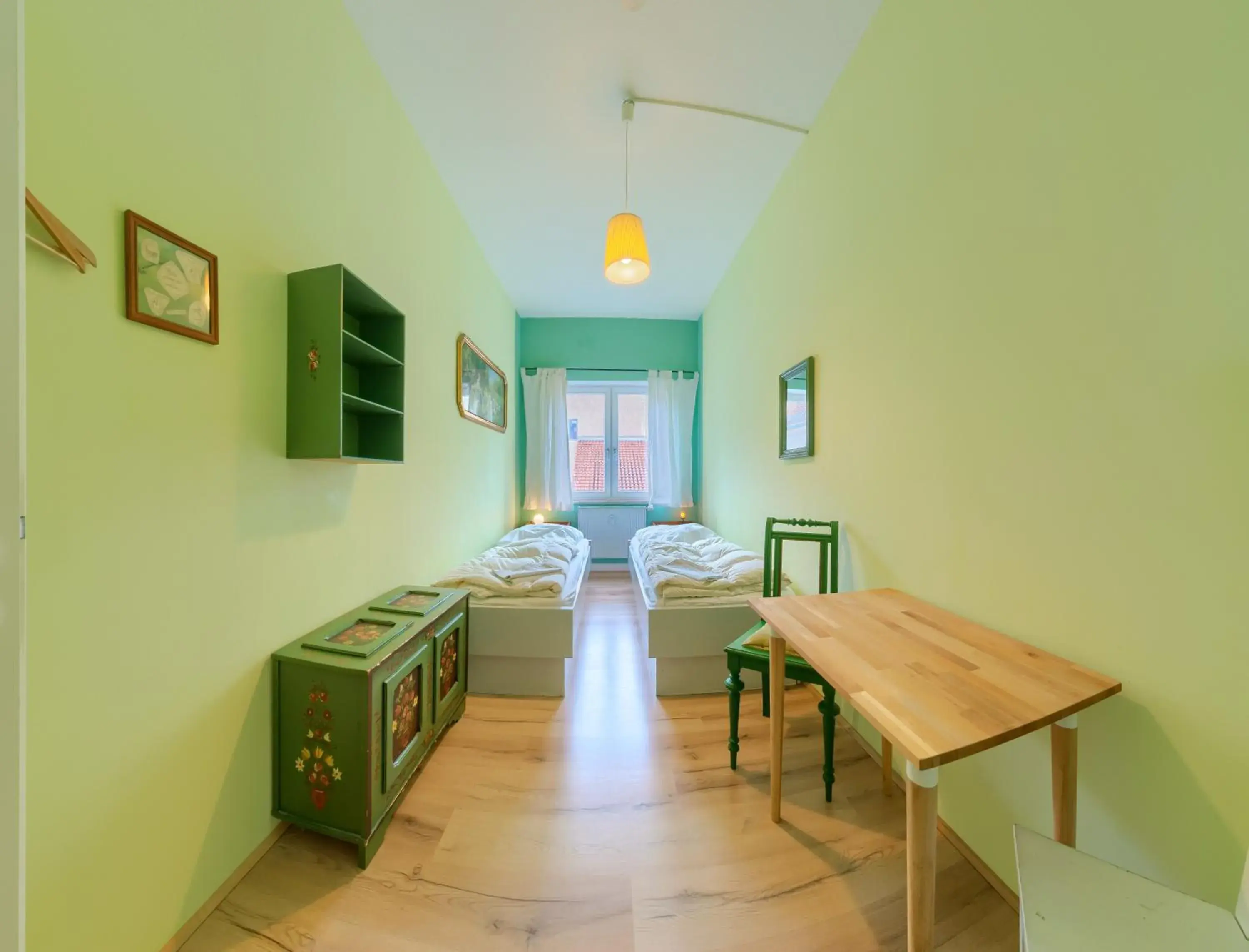 Twin Room with Shared Bathroom - single occupancy in Labyrinth Hostel Weimar Twin Room with Shared Bathroom - single occupancy in Labyrinth Hostel Weimar