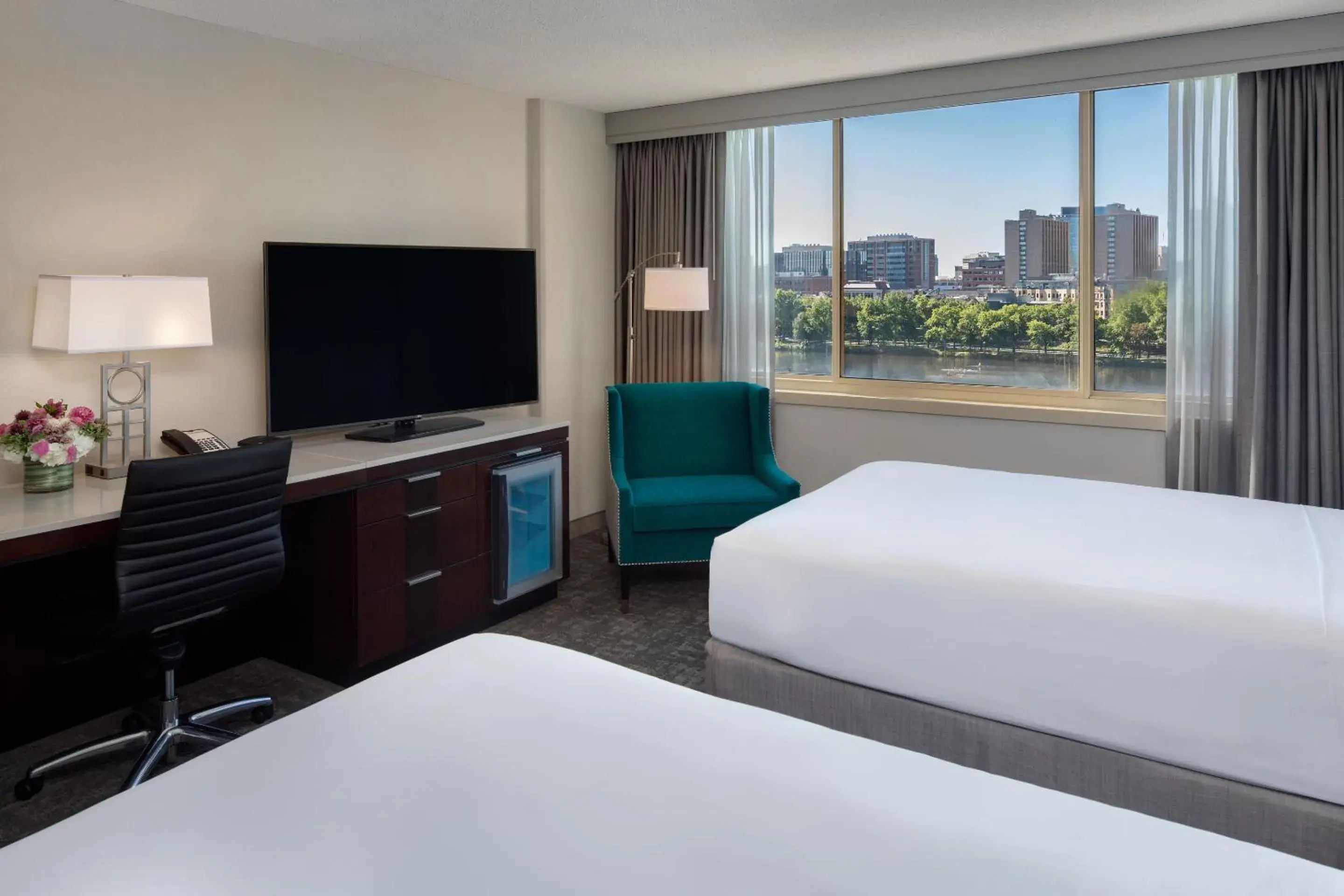 Double Room with Two Double Beds and River View in Hyatt Regency Boston/Cambridge Double Room with Two Double Beds and River View in Hyatt Regency Boston/Cambridge