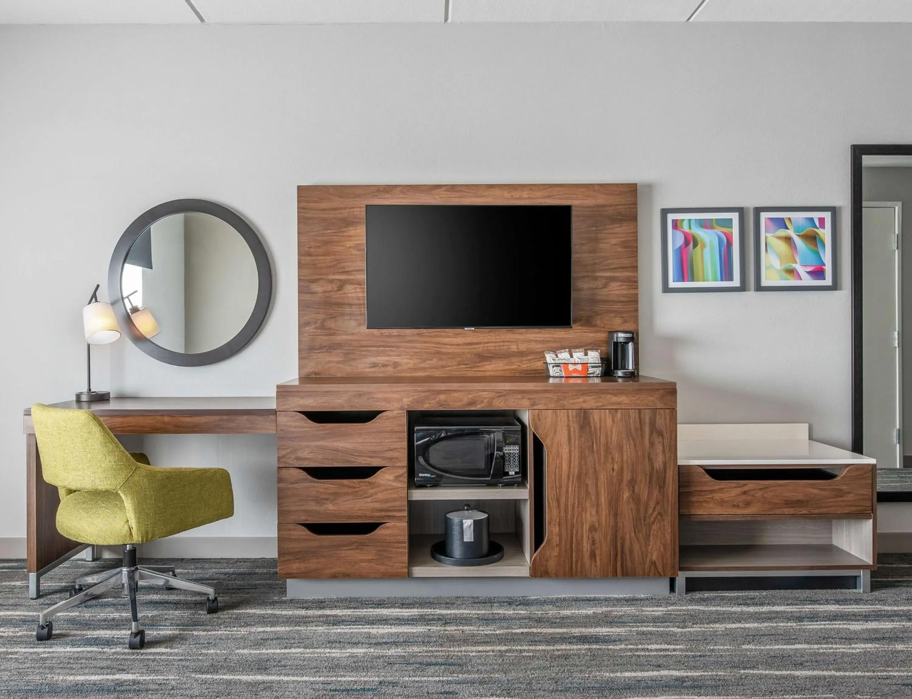 King Room with Shower - Non-Smoking in Hampton Inn & Suites Dallas-Allen King Room with Shower - Non-Smoking in Hampton Inn & Suites Dallas-Allen