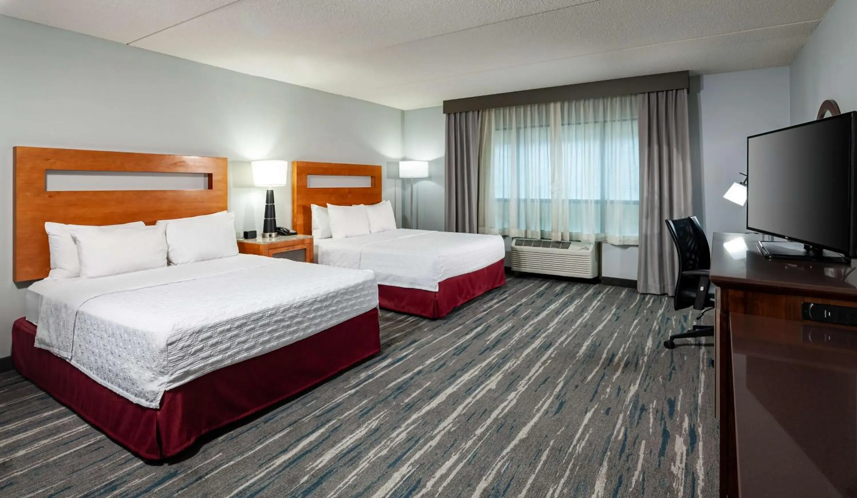 Queen Room with Two Queen Beds - Mobility Access/Non-Smoking in Hampton Inn & Suites St. Louis at Forest Park Queen Room with Two Queen Beds - Mobility Access/Non-Smoking in Hampton Inn & Suites St. Louis at Forest Park
