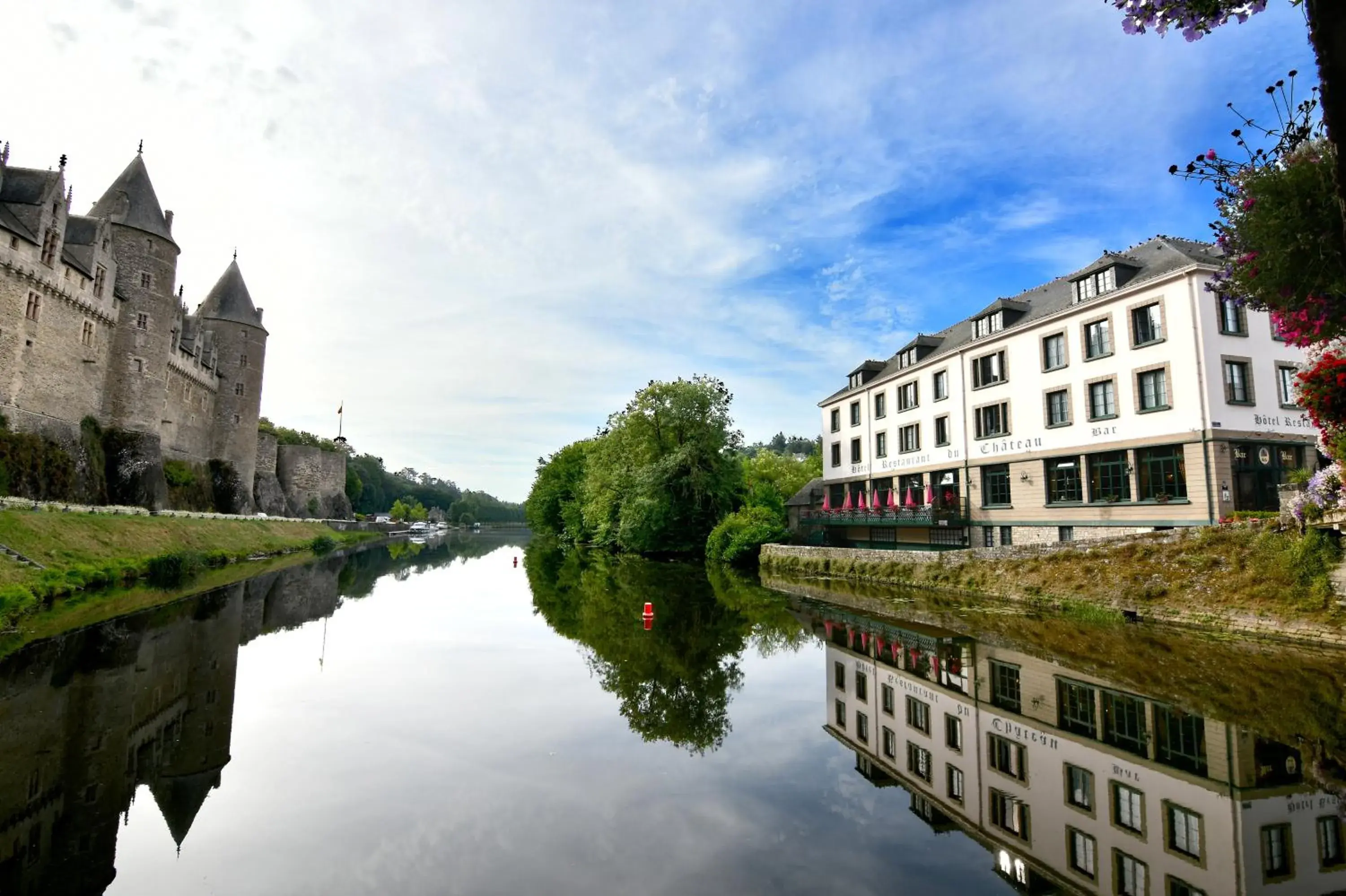 Double Room in Hôtel Restaurant Du Château Double Room in Hôtel Restaurant Du Château