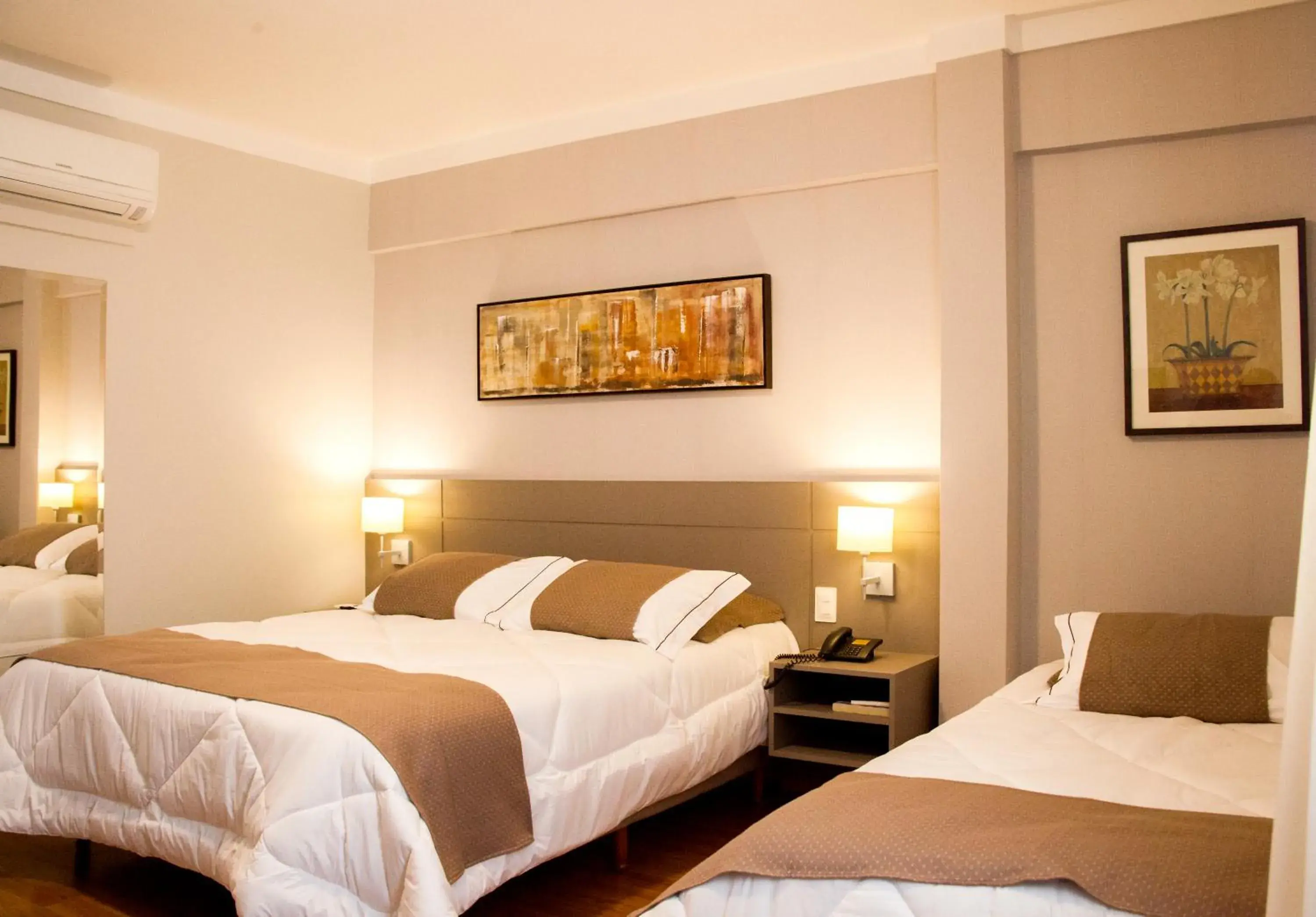 Suite with Balcony in Biazi Plaza Hotel Bauru Suite with Balcony in Biazi Plaza Hotel Bauru
