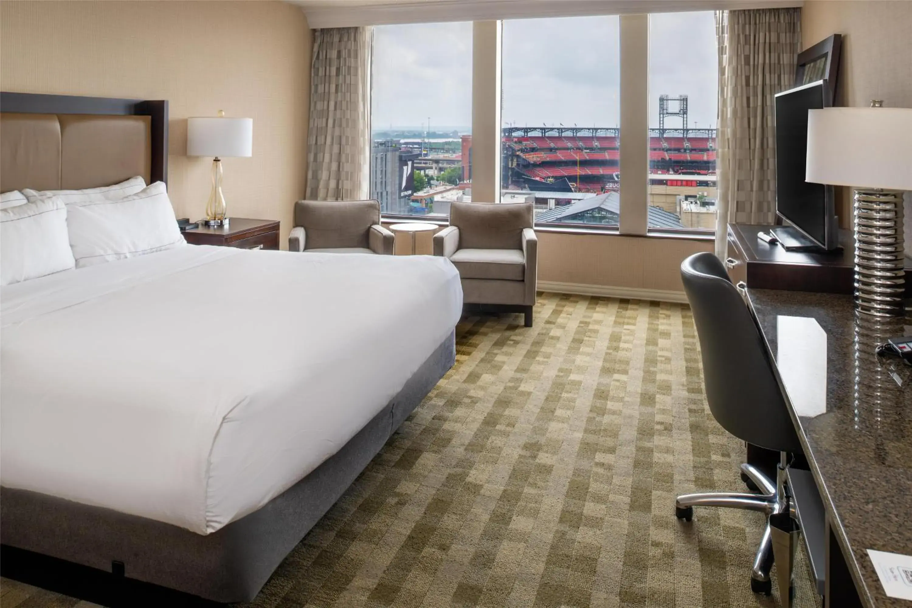 King Room with Stadium View in Hilton St. Louis at the Ballpark King Room with Stadium View in Hilton St. Louis at the Ballpark