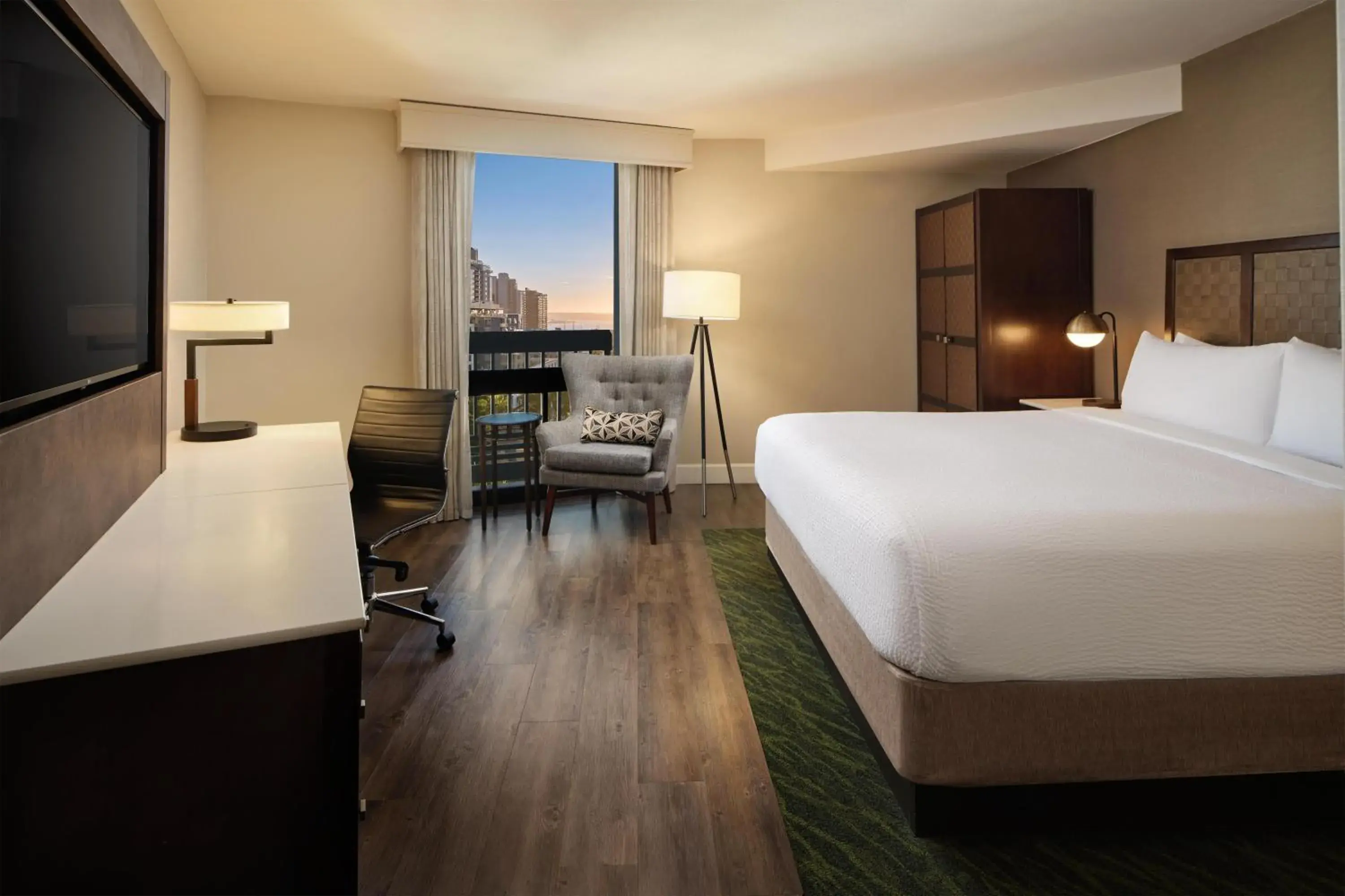 King Room with Bay View - Higher Floor/Non-Smoking in The DEXTRO Little Italy, BW Premier Collection King Room with Bay View - Higher Floor/Non-Smoking in The DEXTRO Little Italy, BW Premier Collection