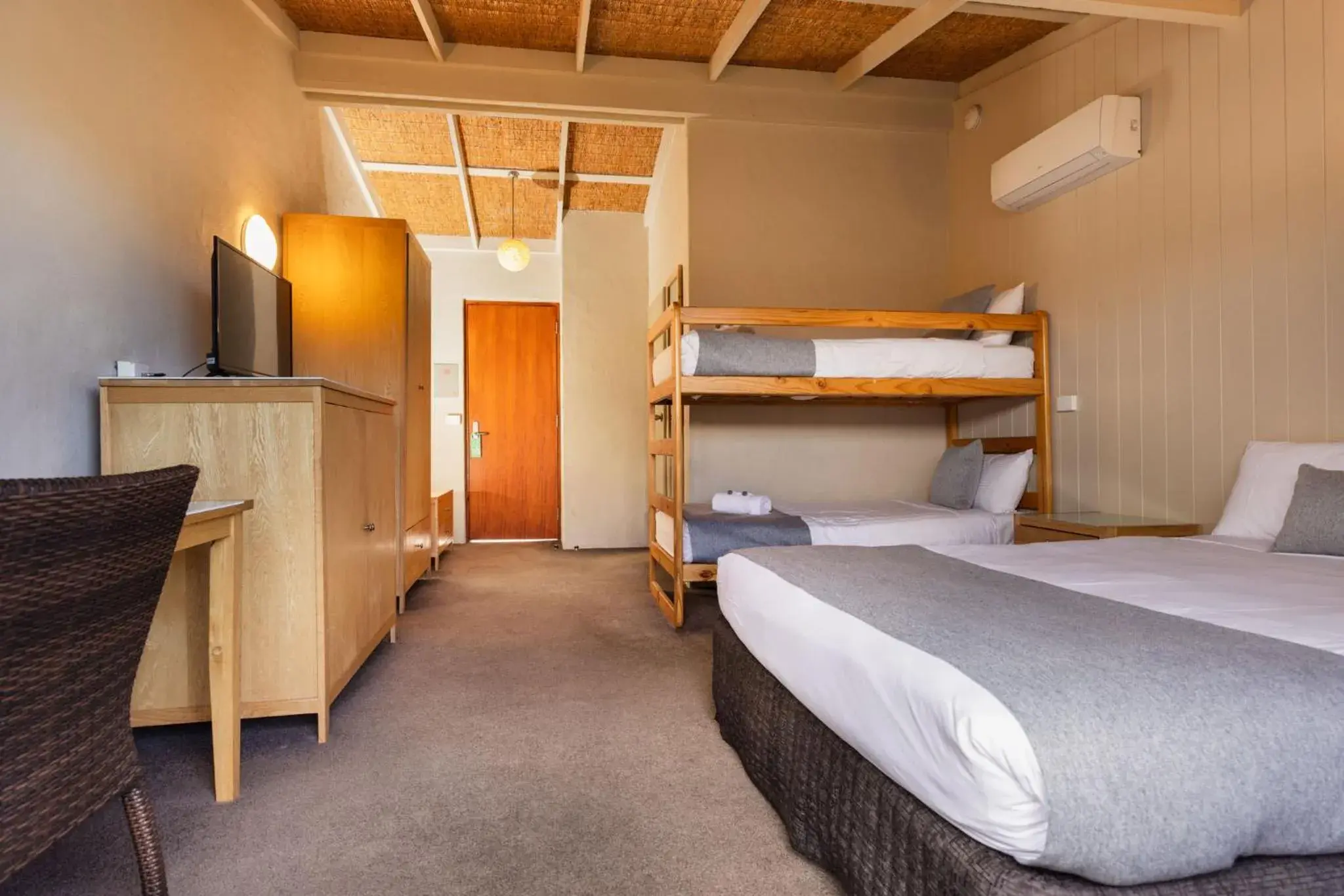 Family Room in Torquay Hotel/Motel Family Room in Torquay Hotel/Motel