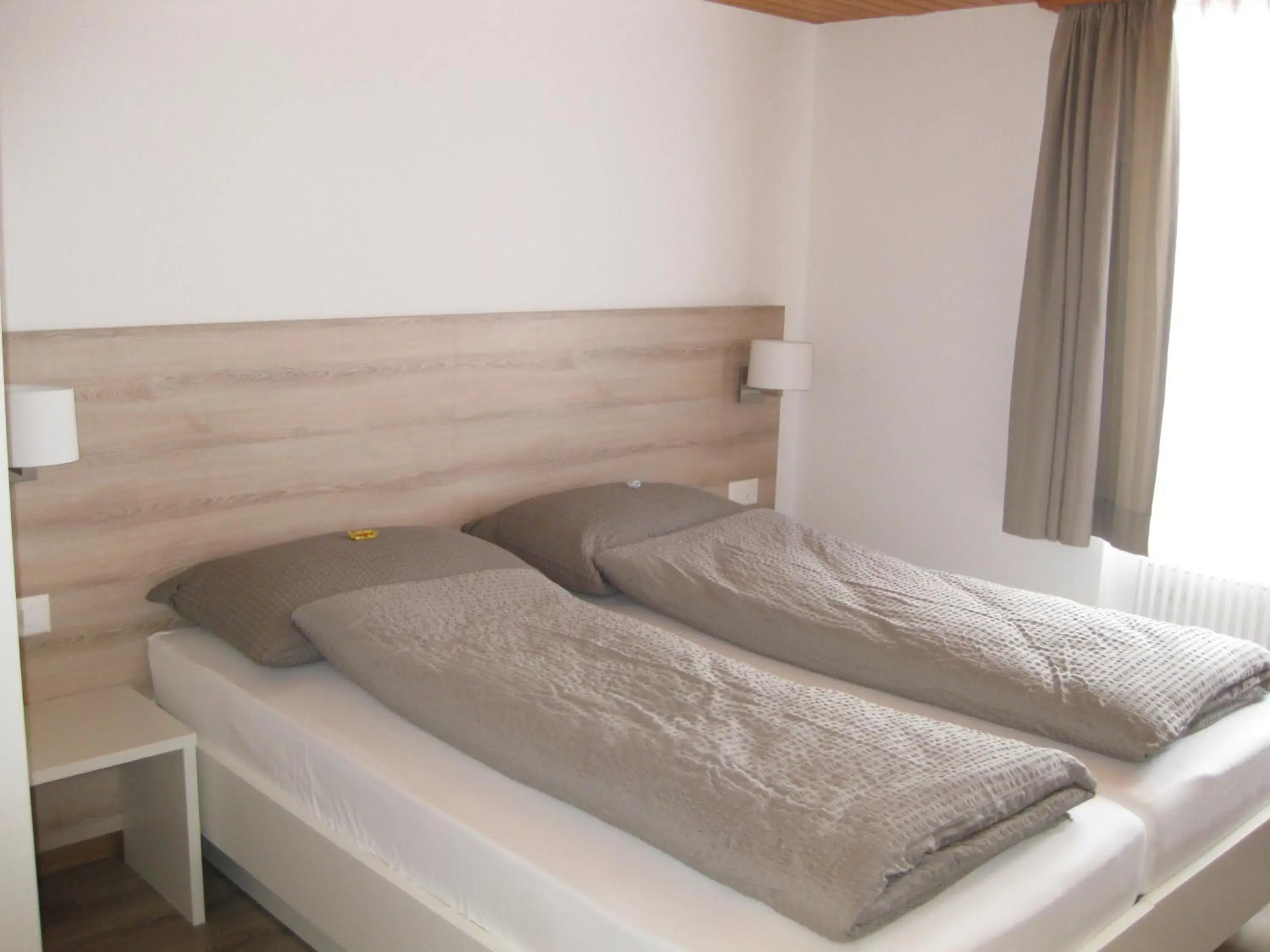 Double Room with Shared Bathroom - Separate Building in Hotel Hubertus Double Room with Shared Bathroom - Separate Building in Hotel Hubertus