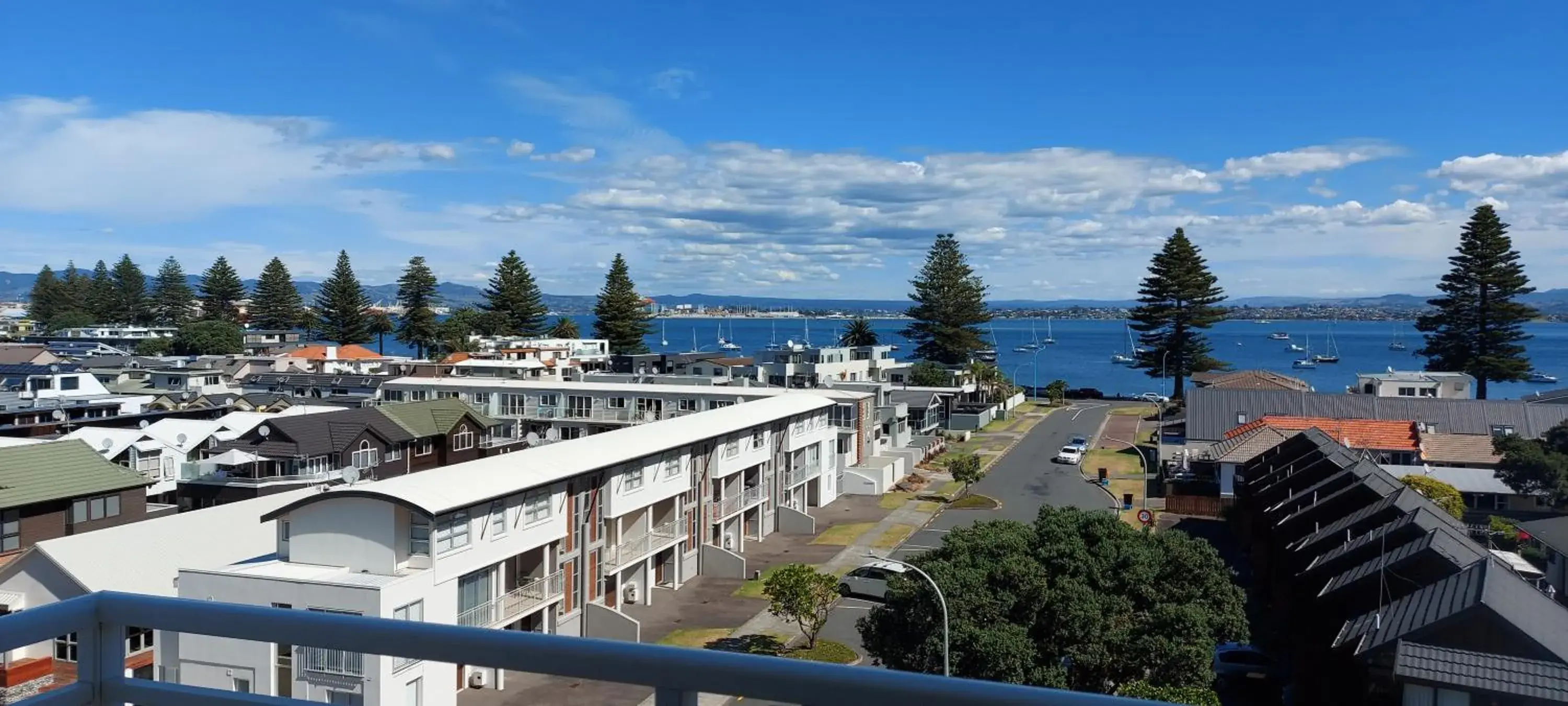 Apartment with Balcony in The Atrium Apartment with Balcony in The Atrium