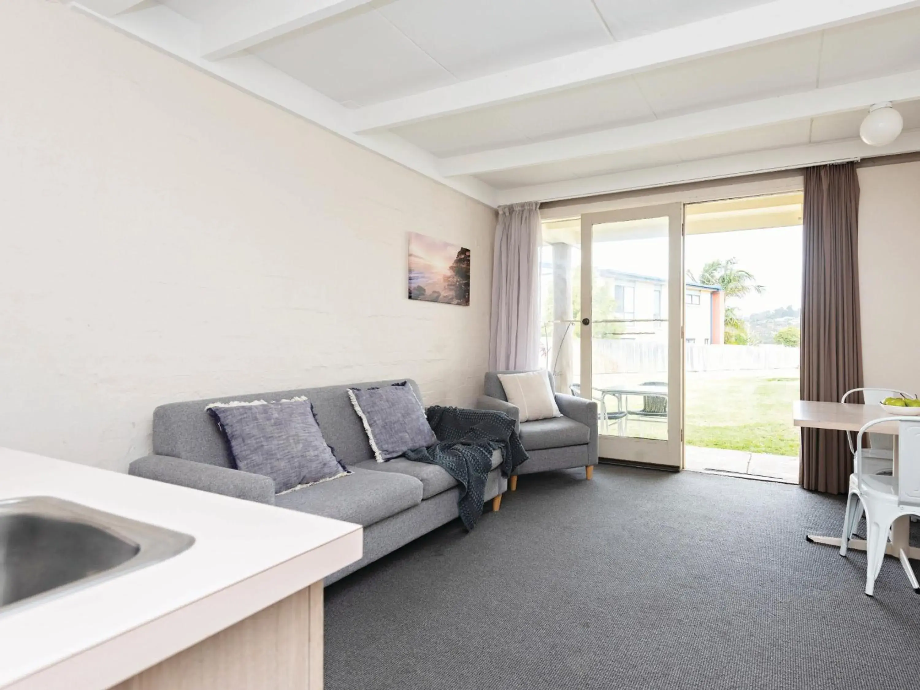 Superior Queen Motel Room in Tween Waters Merimbula Superior Queen Motel Room in Tween Waters Merimbula