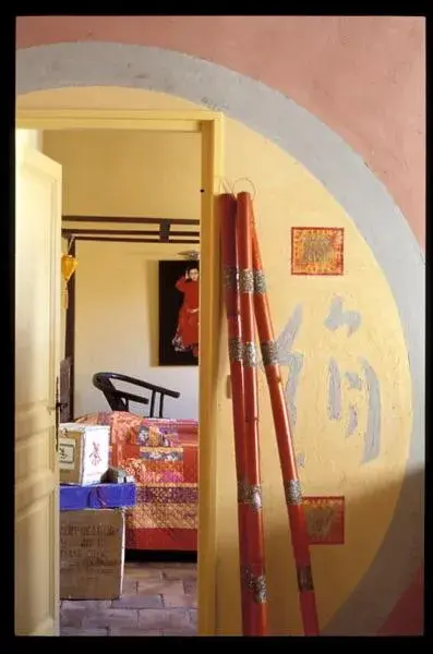 Two-Bedroom Apartment in Demeure de Digoine "Chambre d'Hotes" Two-Bedroom Apartment in Demeure de Digoine "Chambre d'Hotes"