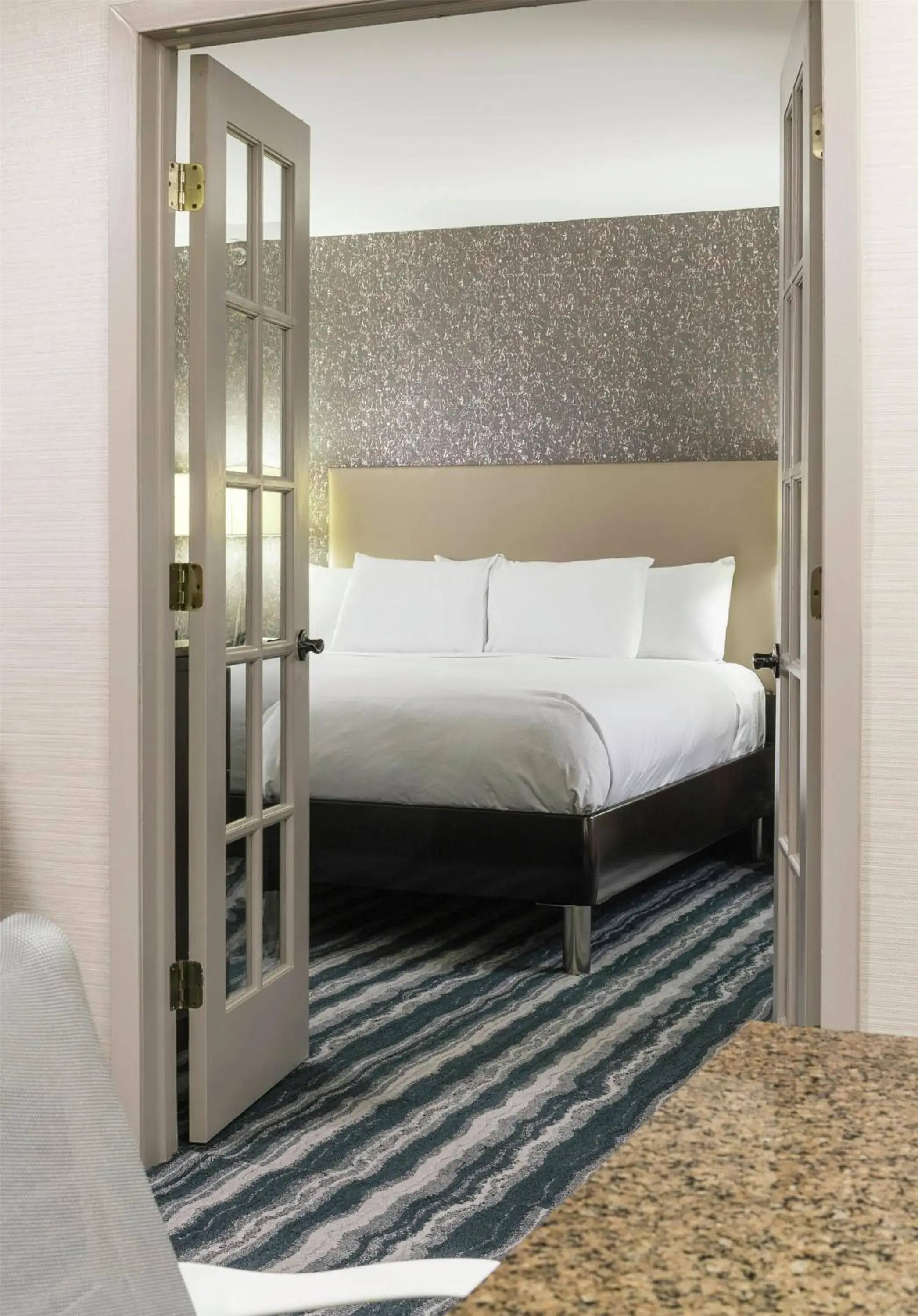 Deluxe King Suite - Non-Smoking in DoubleTree by Hilton Hotel Wilmington Deluxe King Suite - Non-Smoking in DoubleTree by Hilton Hotel Wilmington