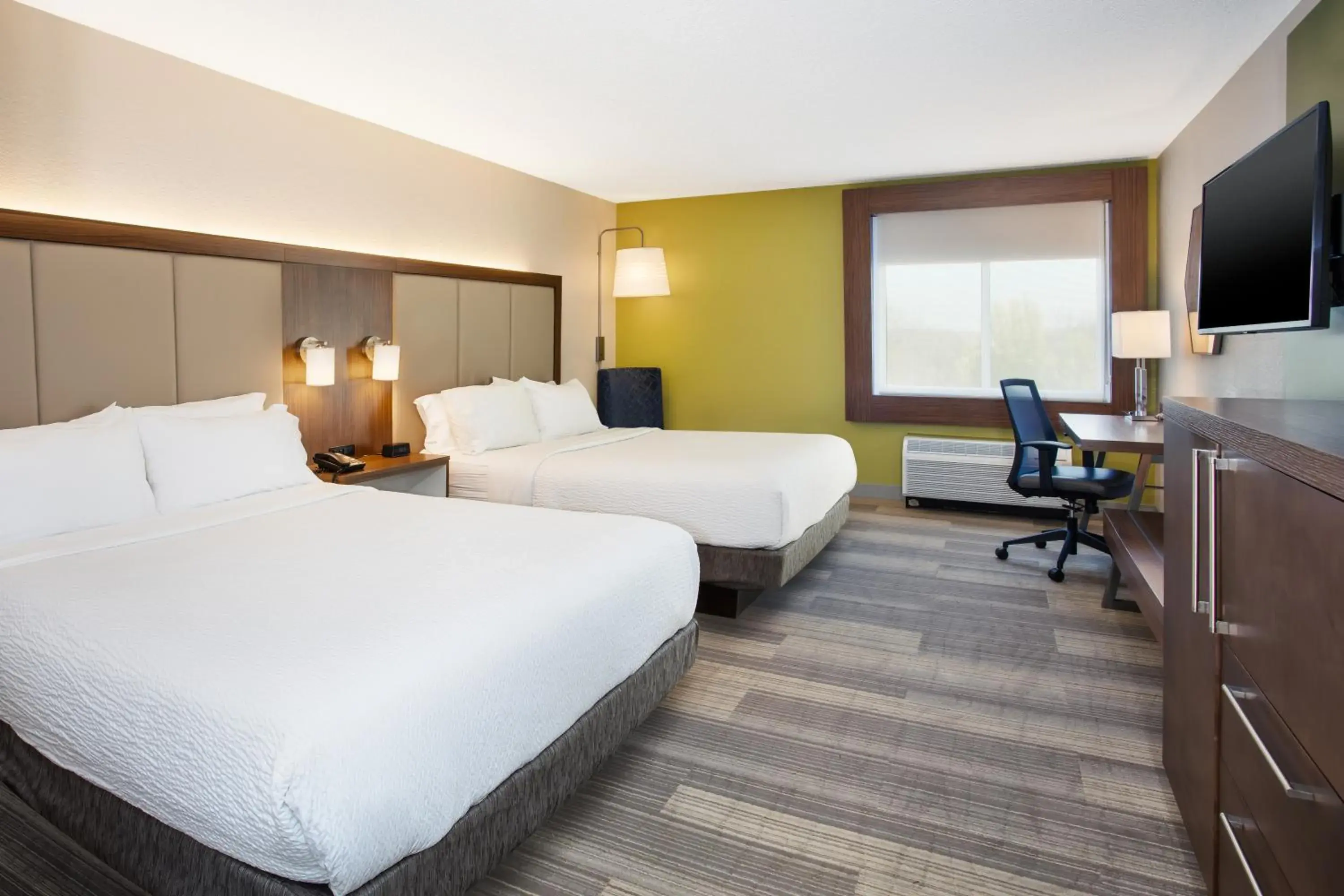 Standard Room in Holiday Inn Express Nashville Airport by IHG Standard Room in Holiday Inn Express Nashville Airport by IHG
