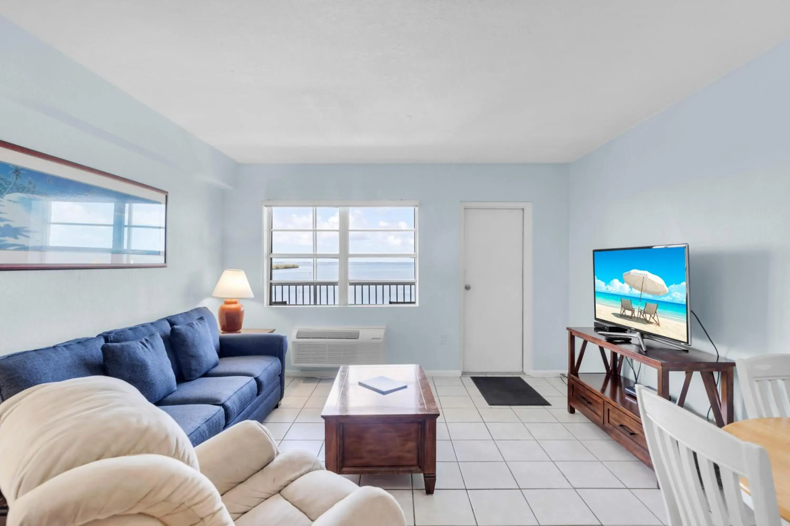 One-Bedroom Suite in Anchorage Resort One-Bedroom Suite in Anchorage Resort