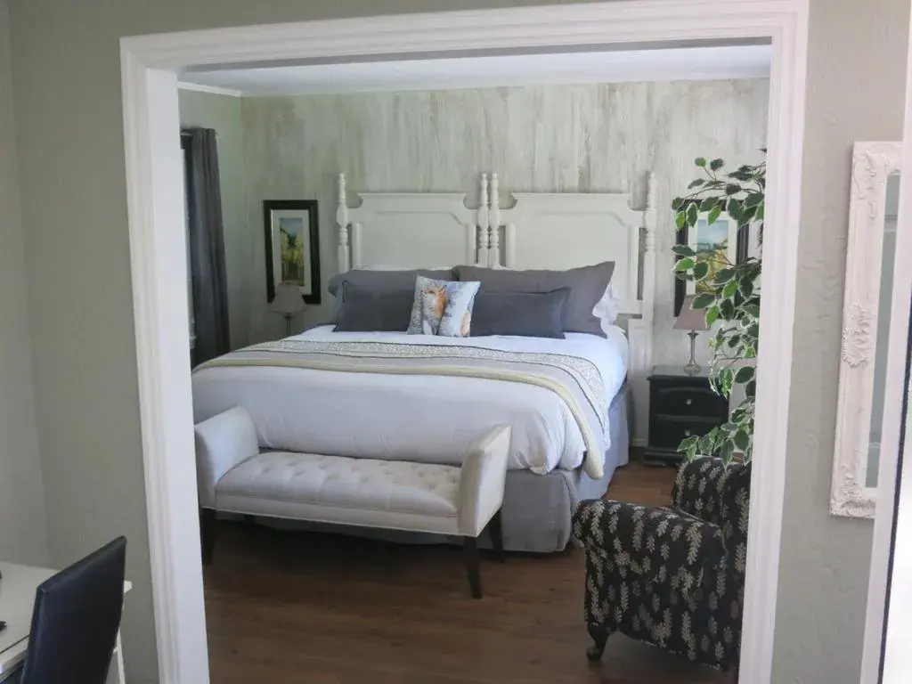 King Room with Garden View in The Woodview Inn King Room with Garden View in The Woodview Inn