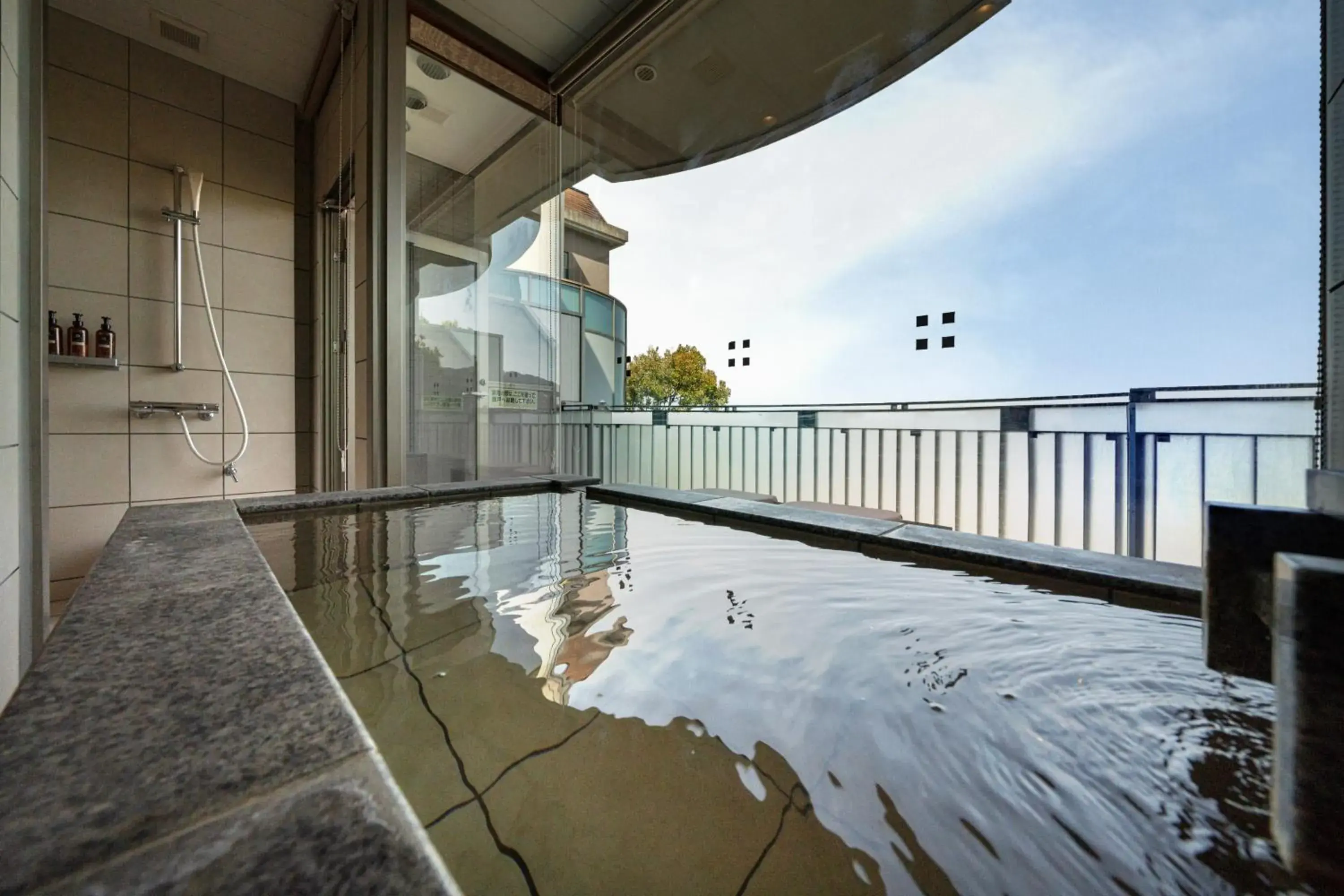 Standard Twin Room in Auberge Fontaine Bleau Atami Standard Twin Room in Auberge Fontaine Bleau Atami