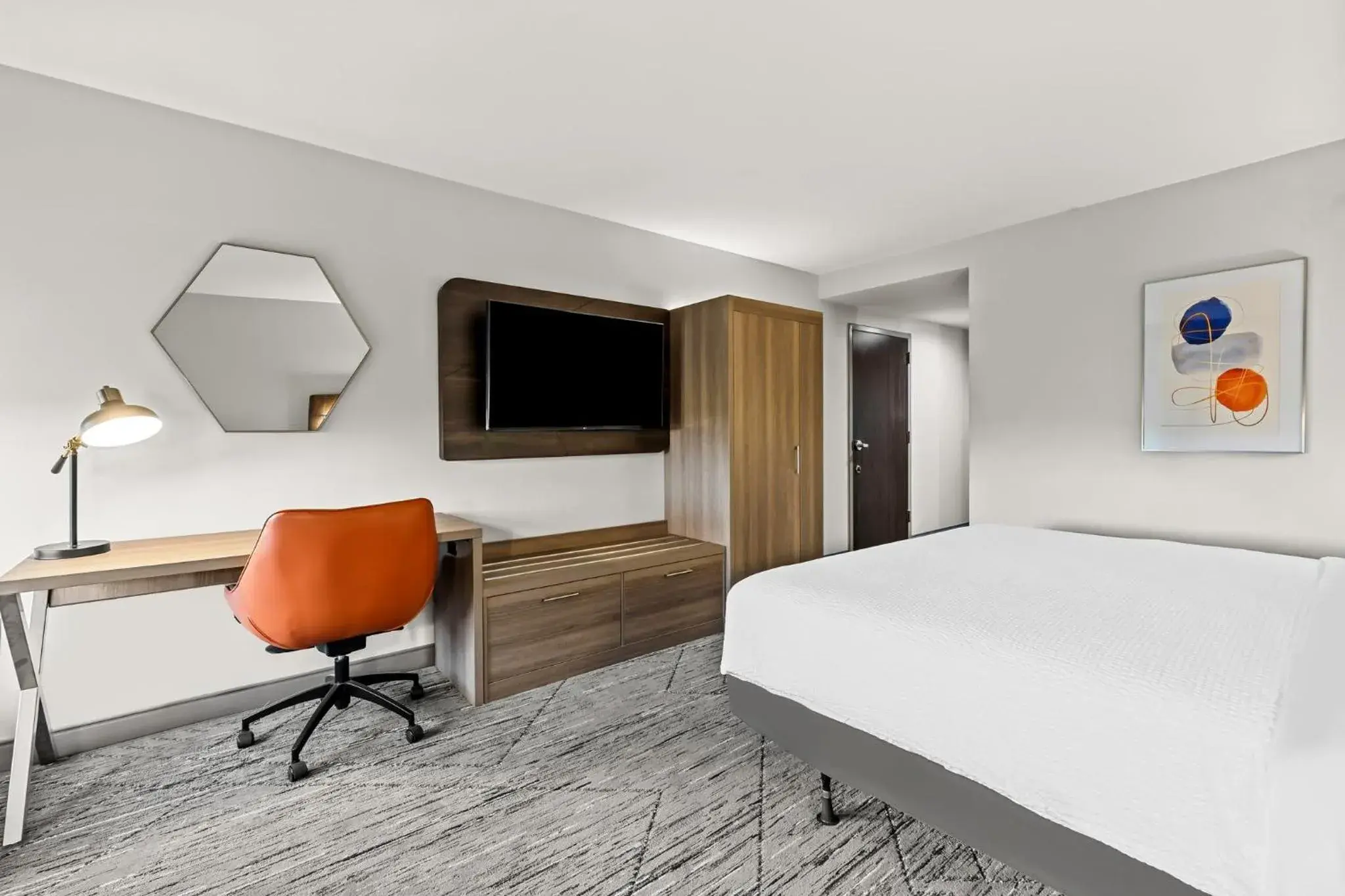 Standard Queen Room with Walk-In Shower in Holiday Inn Express Nashville-Hendersonville by IHG Standard Queen Room with Walk-In Shower in Holiday Inn Express Nashville-Hendersonville by IHG