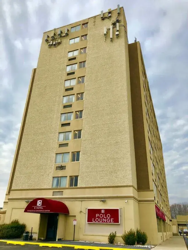 Property Building in E Hotel Banquet & Conference Center Property Building in E Hotel Banquet & Conference Center