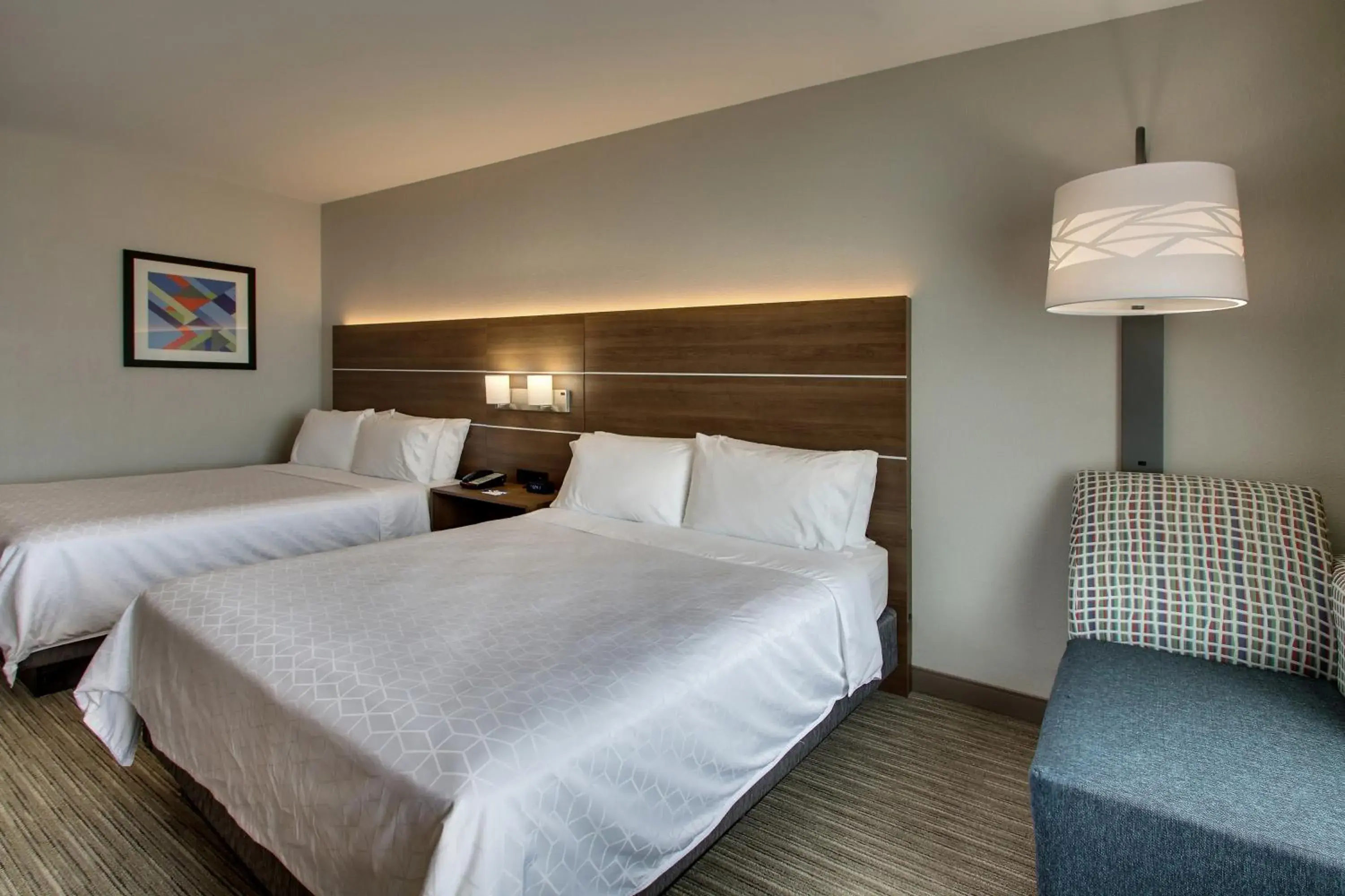 Standard Room with Two Queen Beds in Holiday Inn Express Hotel & Suites Waukegan/Gurnee by IHG Standard Room with Two Queen Beds in Holiday Inn Express Hotel & Suites Waukegan/Gurnee by IHG
