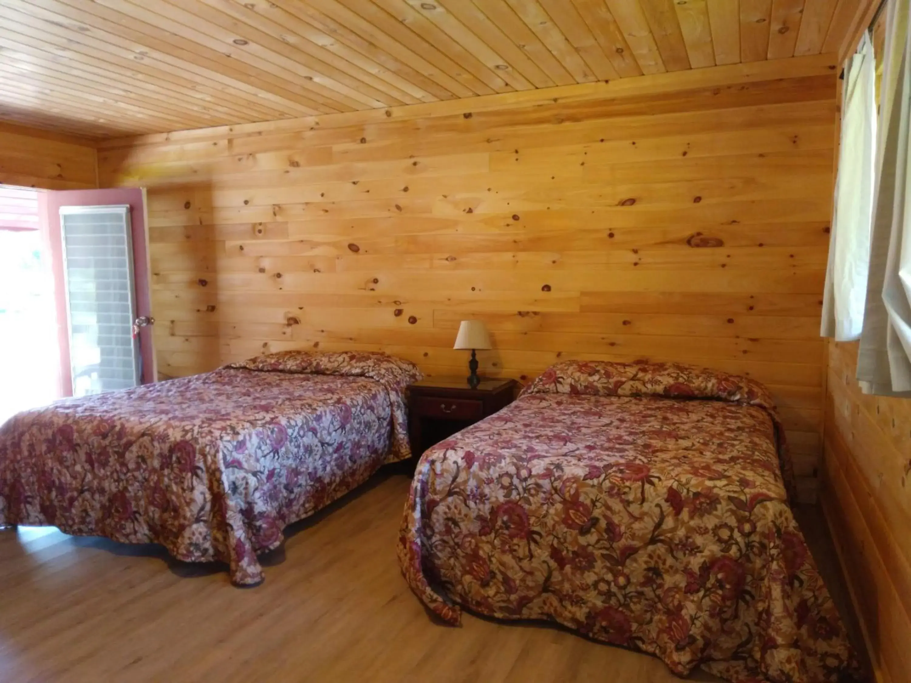 Roadside Motel room in Olympian Resort Motel Roadside Motel room in Olympian Resort Motel