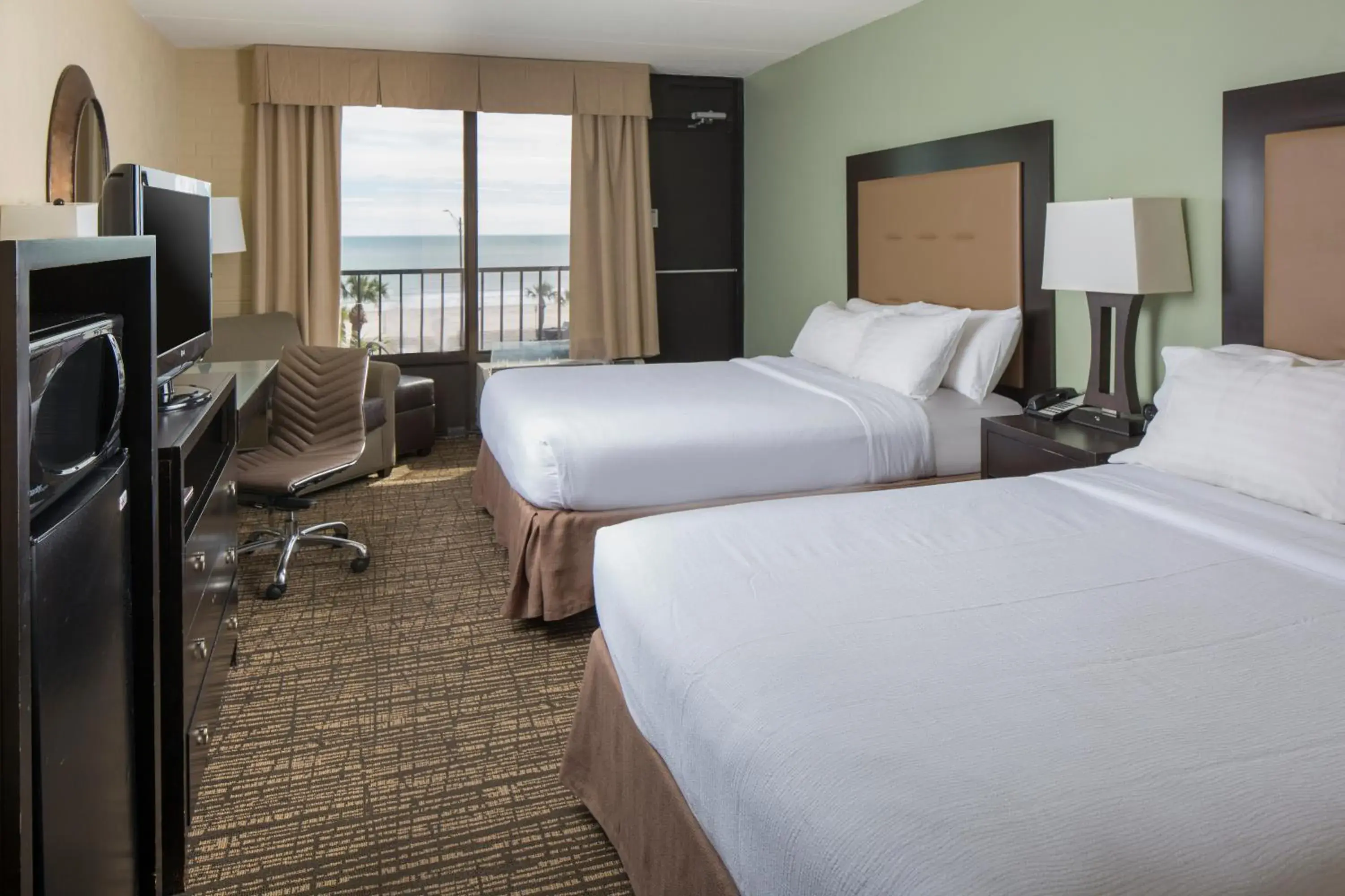 Standard Queen Room with Two Queen Beds and Balcony - Ocean View/Mid Floor in Holiday Inn Resort Galveston - On The Beach by IHG Standard Queen Room with Two Queen Beds and Balcony - Ocean View/Mid Floor in Holiday Inn Resort Galveston - On The Beach by IHG