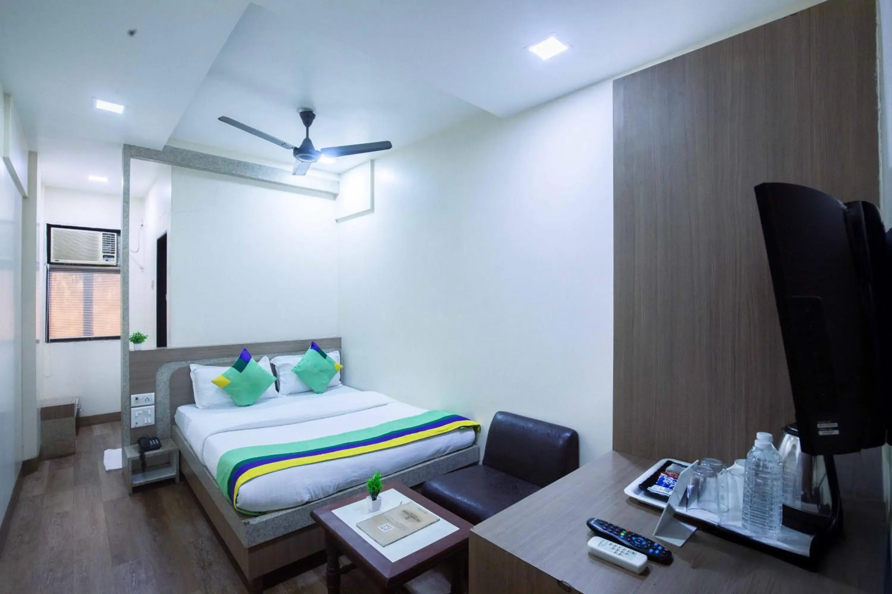 Single Room - single occupancy in Treebo Hiramani Parel Lalbaug Single Room - single occupancy in Treebo Hiramani Parel Lalbaug