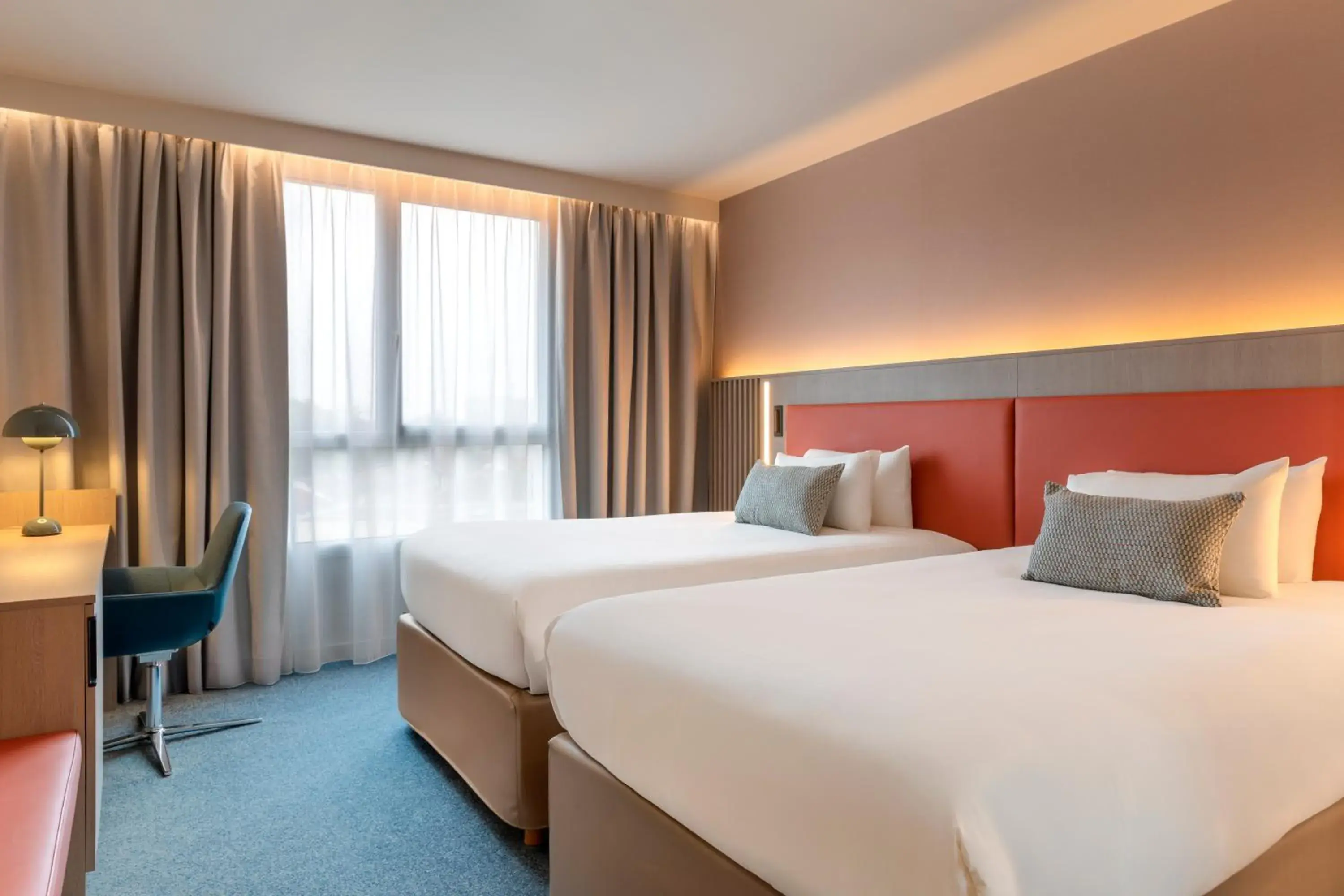 Deluxe Twin Room in Courtyard by Marriott Paris Saint Denis Deluxe Twin Room in Courtyard by Marriott Paris Saint Denis