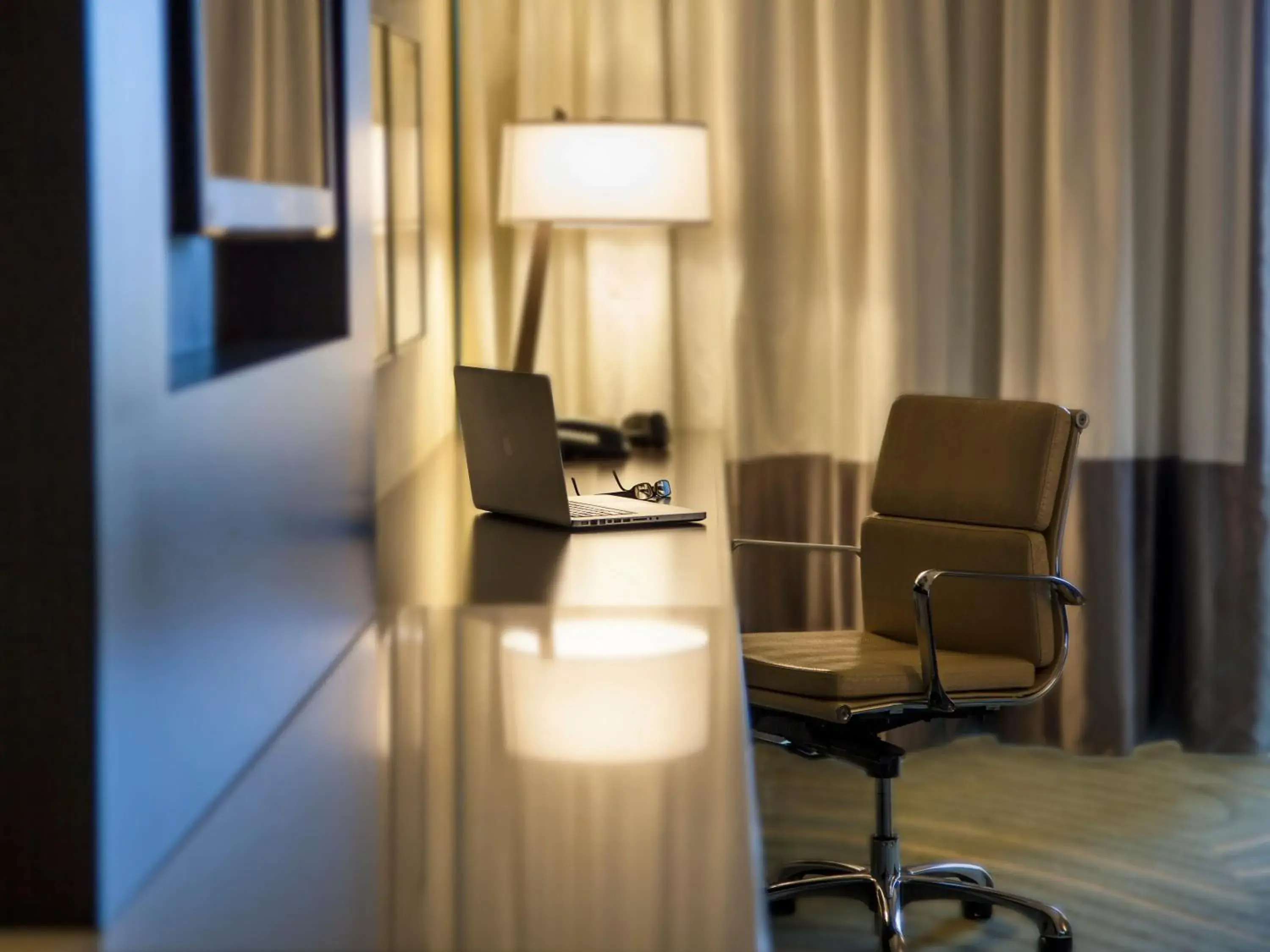 Lakeview Junior Suite in Lakeway Resort & Spa Lakeview Junior Suite in Lakeway Resort & Spa