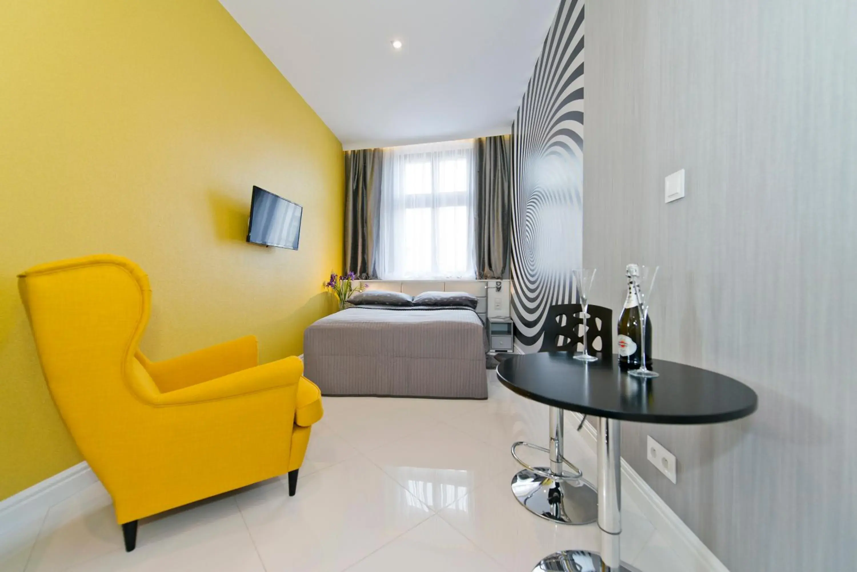 Queen Room in Softly Residence Queen Room in Softly Residence