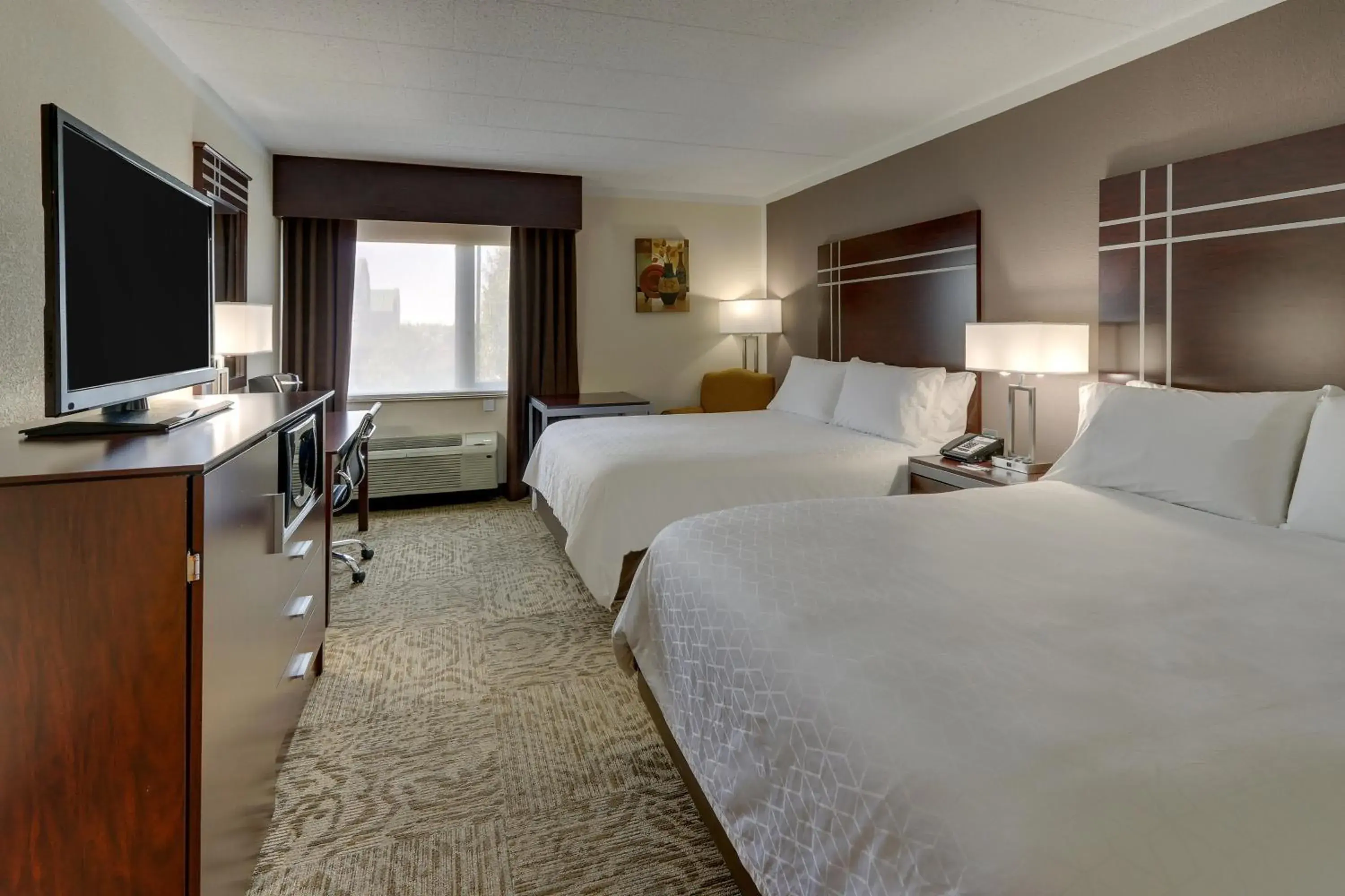 Standard Room with Two Queen Beds - Communications Accessible Tub in Holiday Inn Express Aberdeen-Chesapeake House by IHG Standard Room with Two Queen Beds - Communications Accessible Tub in Holiday Inn Express Aberdeen-Chesapeake House by IHG