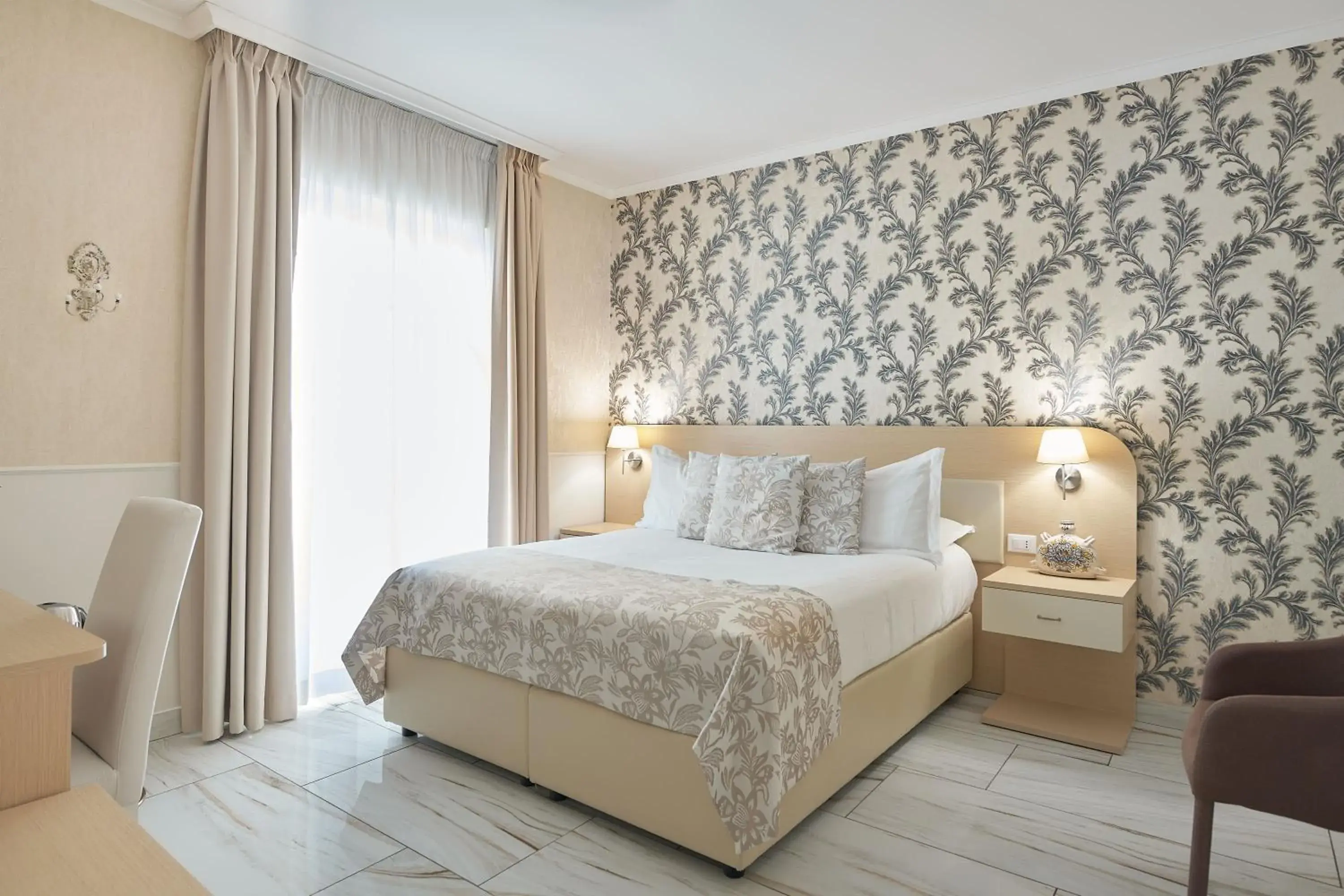 Deluxe Double Room with Balcony in Rome Airport Inn Deluxe Double Room with Balcony in Rome Airport Inn
