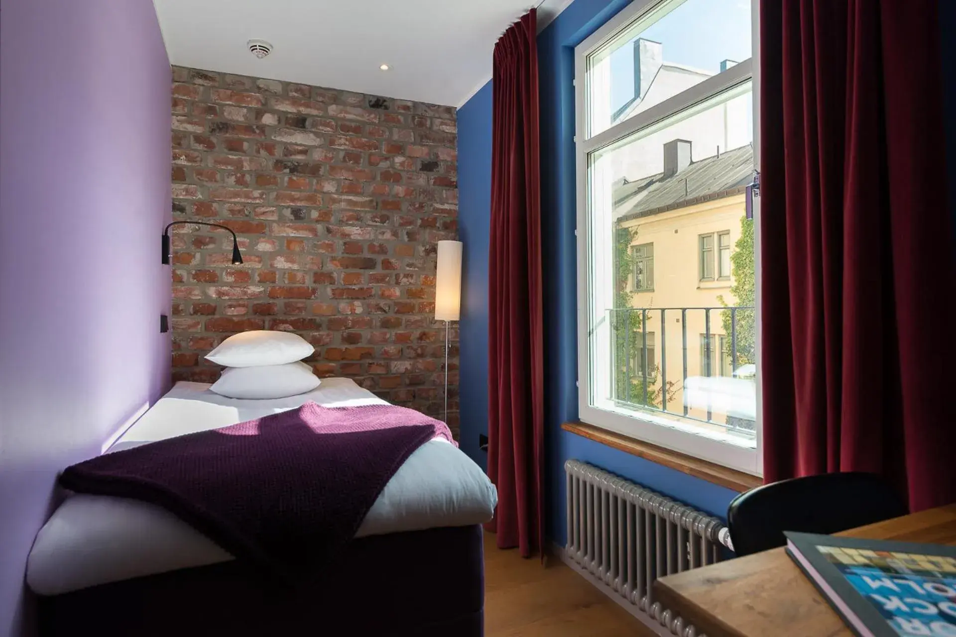 Small Single Room (23 ft²) in Hellstens Glashus Small Single Room (23 ft²) in Hellstens Glashus