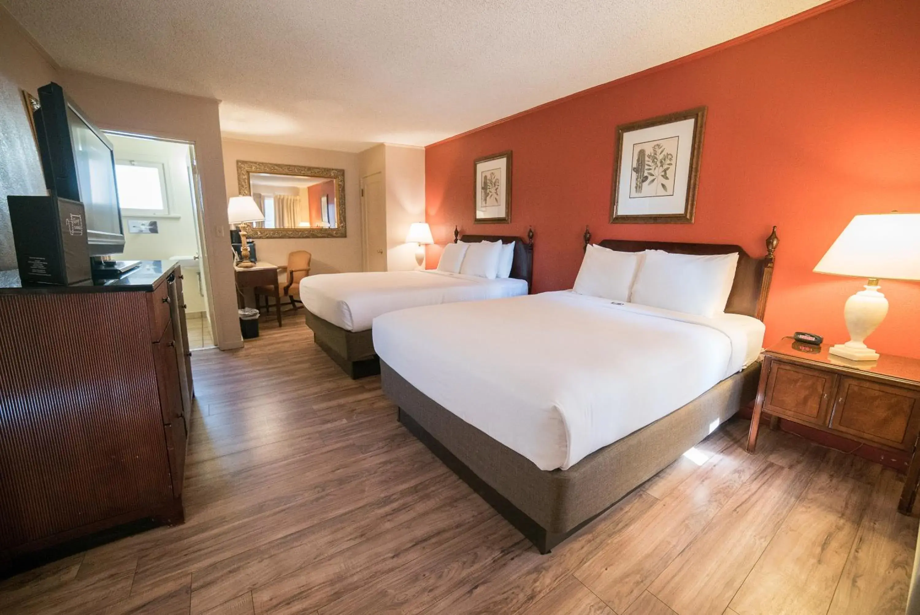 Three Queen Hollow Family Suite in Parry Lodge Three Queen Hollow Family Suite in Parry Lodge