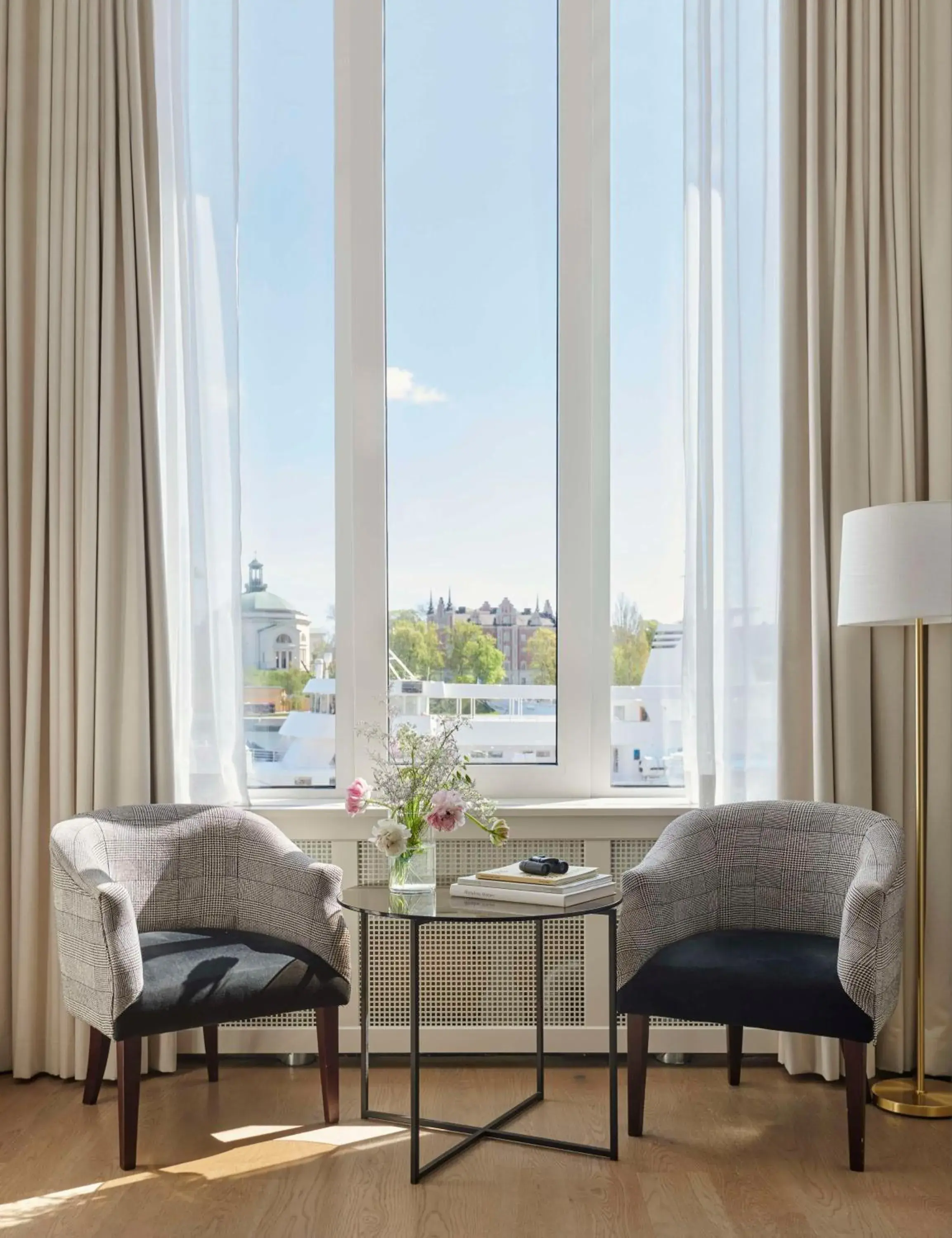 Deluxe King Room with Sea View in Hôtel Reisen in The Unbound Collection by Hyatt Deluxe King Room with Sea View in Hôtel Reisen in The Unbound Collection by Hyatt