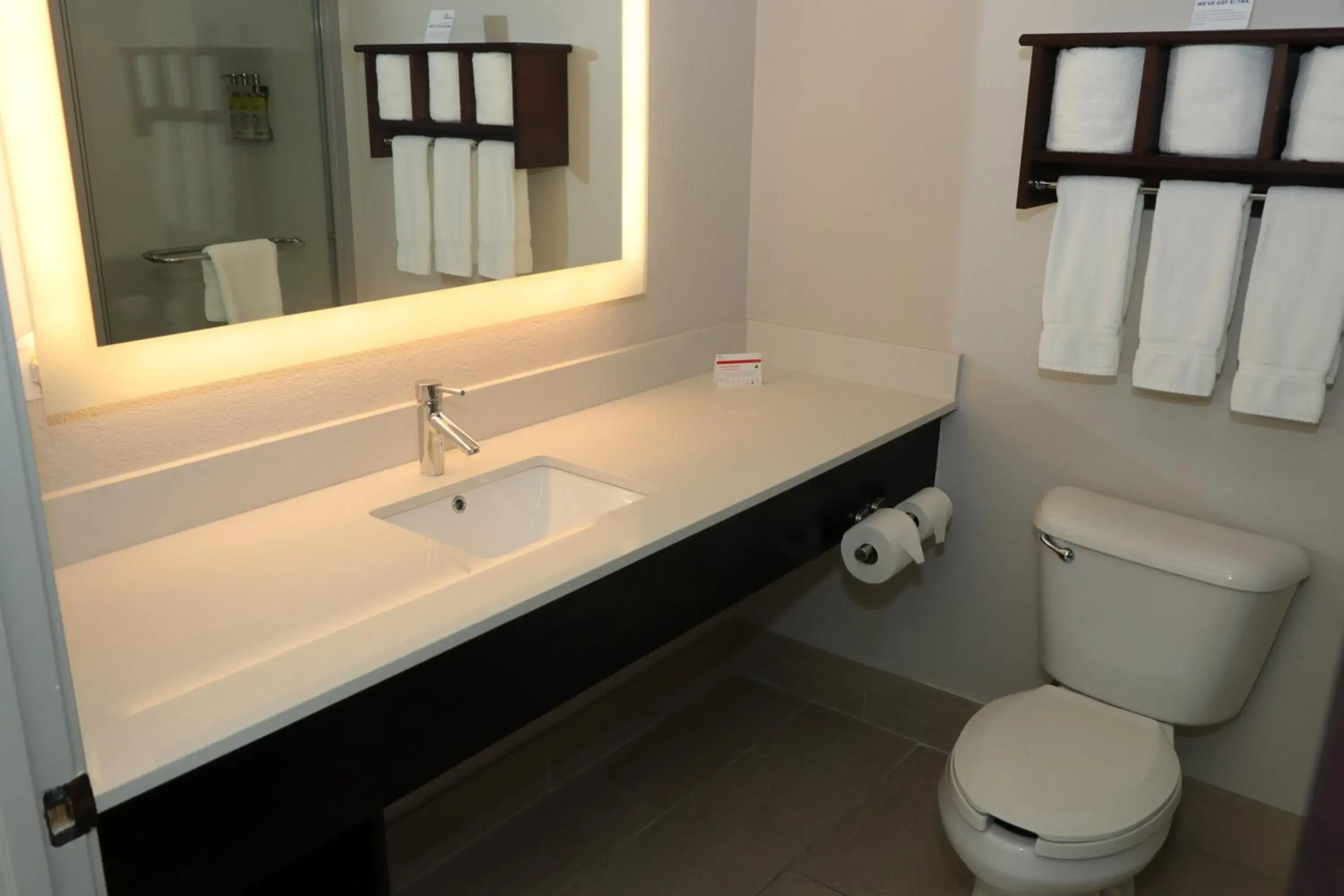 Standard Queen Room with Two Queen Beds in Holiday Inn Express Hotel & Suites Fort Payne by IHG Standard Queen Room with Two Queen Beds in Holiday Inn Express Hotel & Suites Fort Payne by IHG