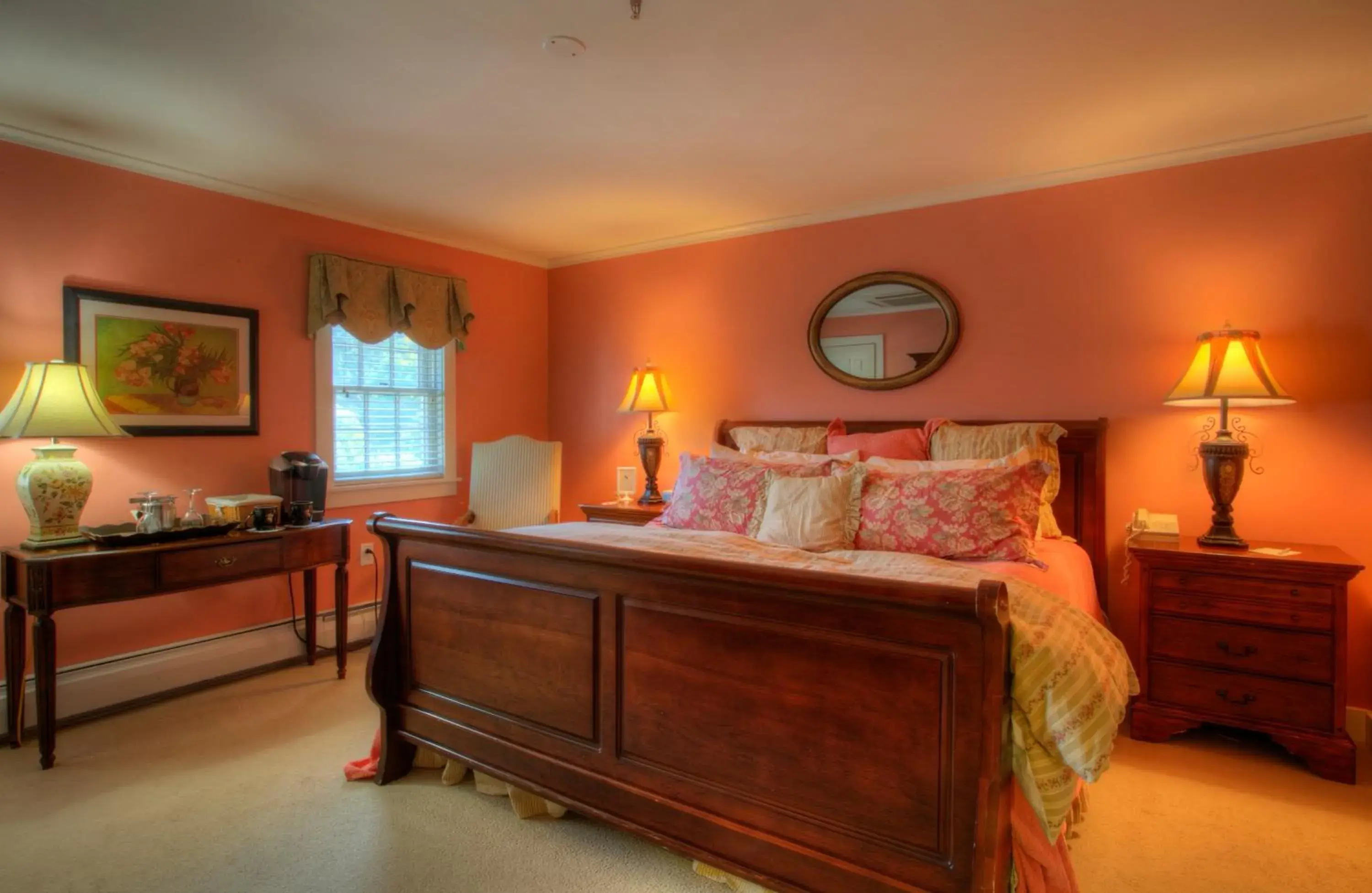 Superior Room with King or Queen Bed in Reluctant Panther Inn & Restaurant Superior Room with King or Queen Bed in Reluctant Panther Inn & Restaurant