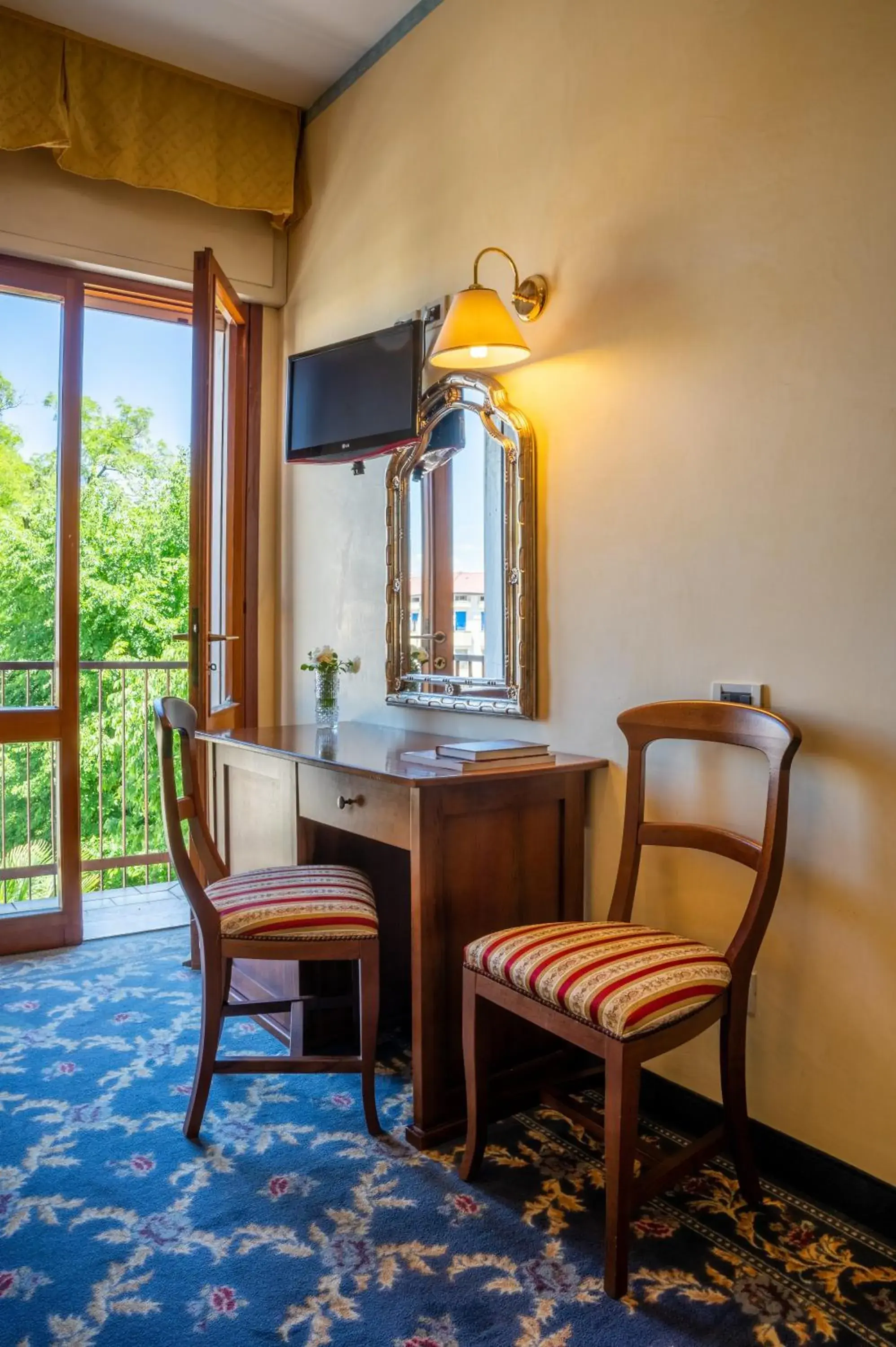 Triple Room in Hotel Terme Posta Padova HOTEL RC12 Triple Room in Hotel Terme Posta Padova HOTEL RC12