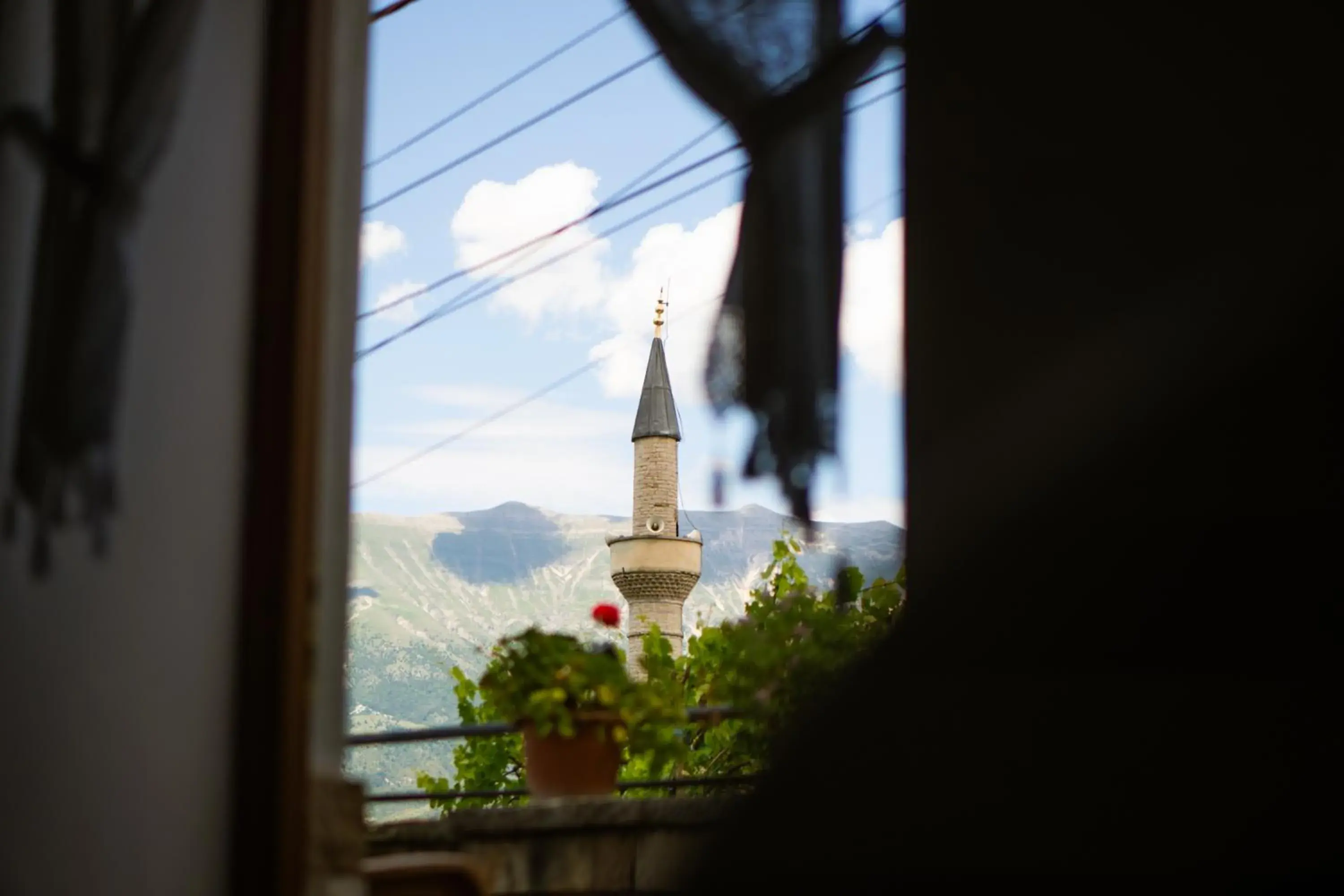 Triple Room with Balcony in Old Bazaar 1790 Triple Room with Balcony in Old Bazaar 1790