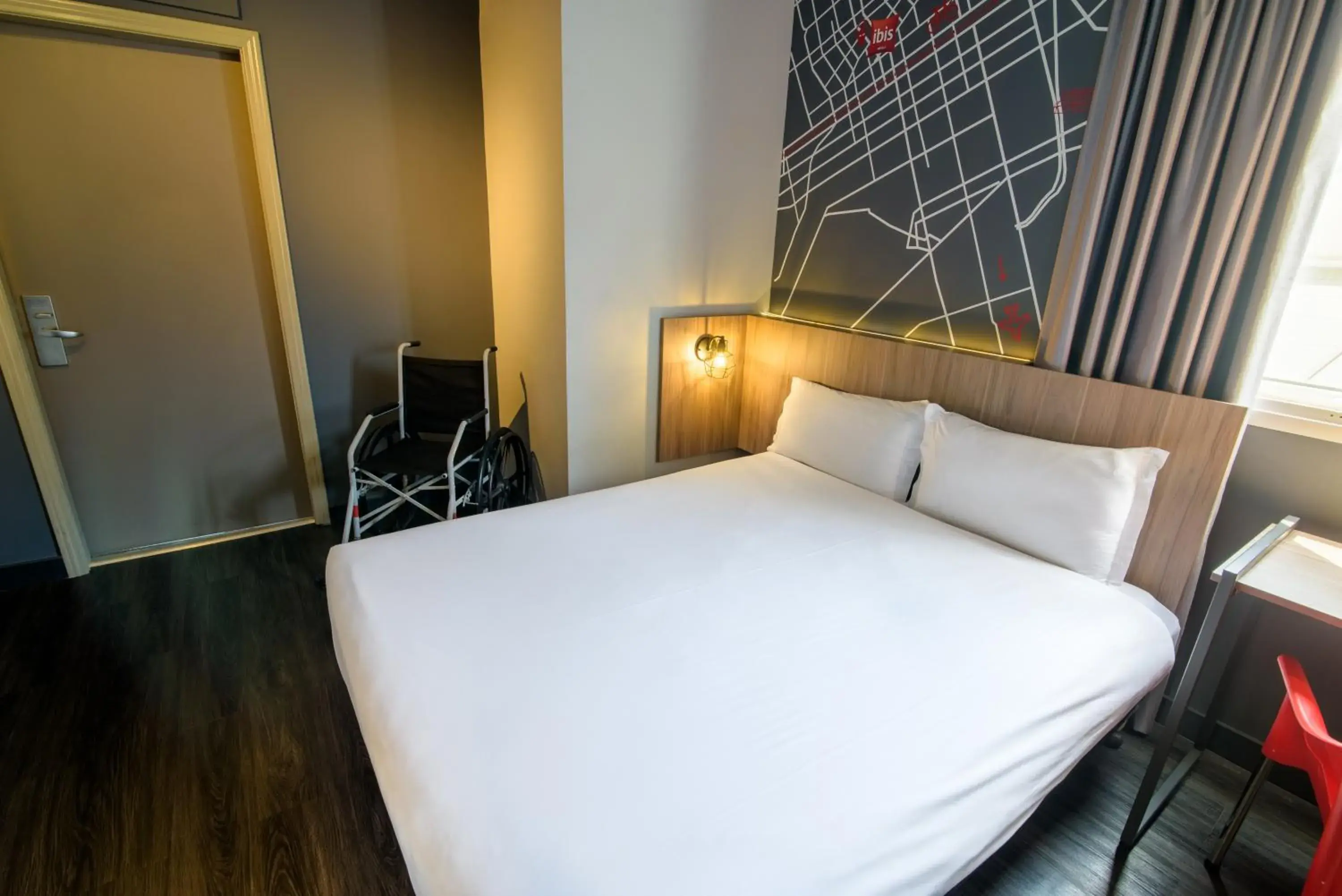 Apartment with One Double Bed - Disability Access in ibis Curitiba Batel Apartment with One Double Bed - Disability Access in ibis Curitiba Batel